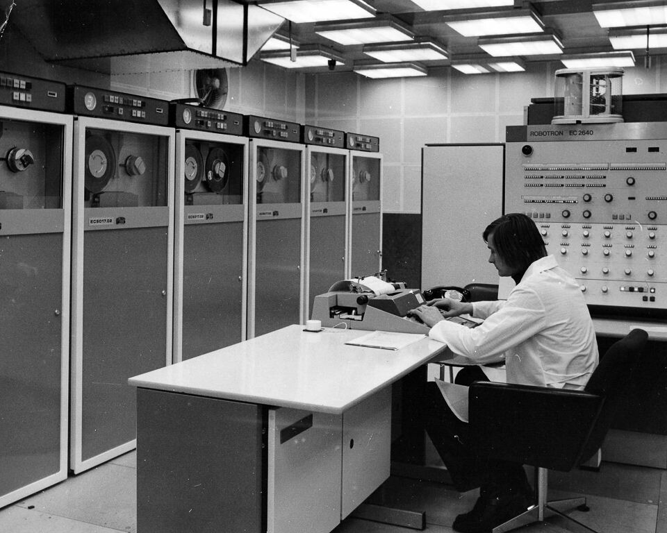 Rechenzentrum des WF, Foto © Kurt Schwarz, 1980er Jahre. (Kurt Schwarz CC BY-NC-SA)