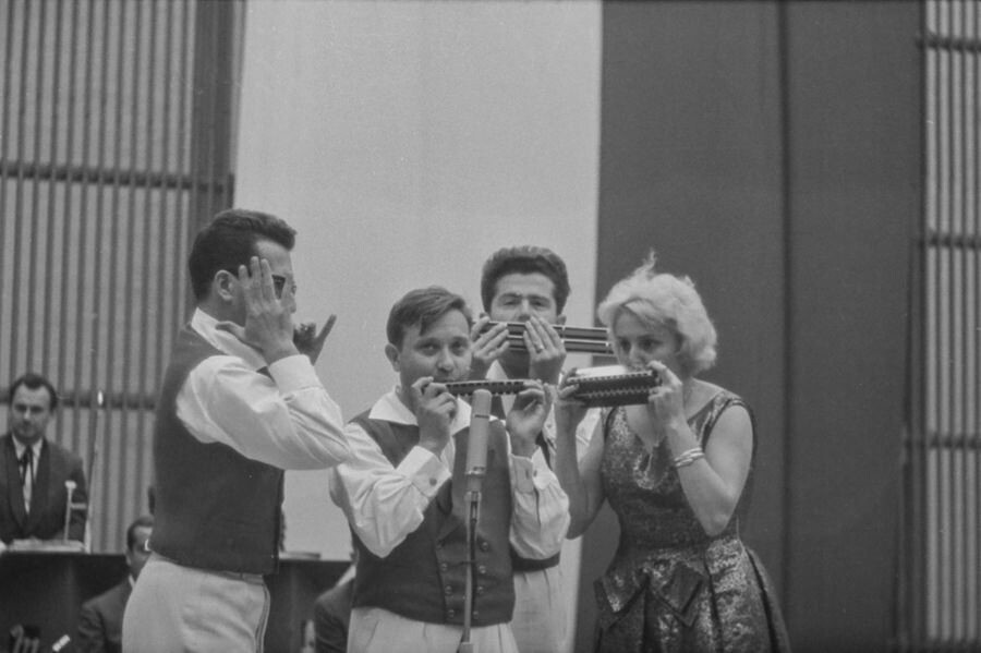 Mundharmonika-Quartett, 1961. SW-Foto © Kurt Schwarz. (Kurt Schwarz CC BY-NC-SA)