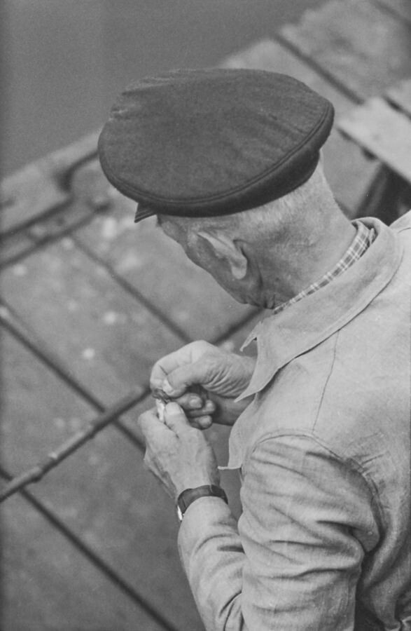 Angler an der Spree, 1960. SW-Foto © Kurt Schwarz. (Kurt Schwarz CC BY-NC-SA)