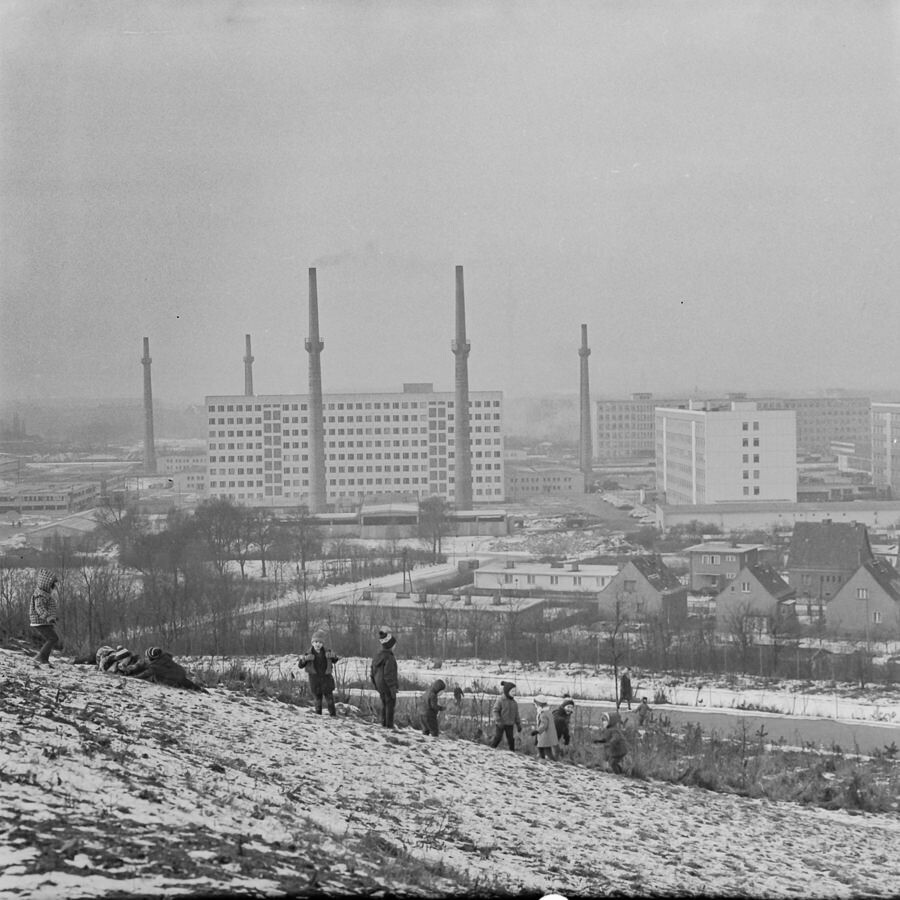 Blick auf Gewerbezentrum Storkower Str., Winter 1969. SW-Foto © Kurt Schwarz. (Kurt Schwarz CC BY-NC-SA)