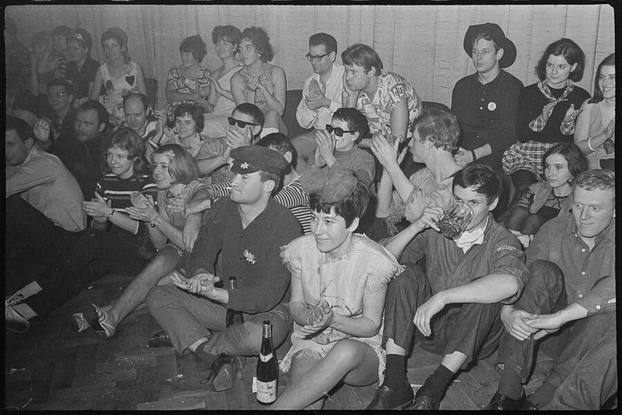 Faschingsfeier im Studentenclub, Bild 4, Februar 1968. SW-Foto © Kurt Schwarz. (Kurt Schwarz CC BY-NC-SA)