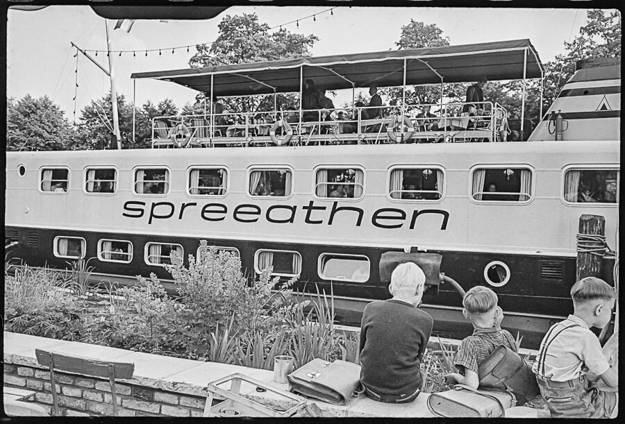 Schiffsgaststätte 'Spreeathen', 1966. SW-Foto © Kurt Schwarz. (Kurt Schwarz CC BY-NC-SA)