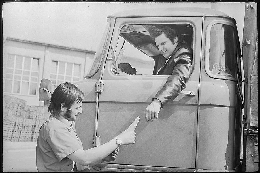 VEB Autotrans, Bild 2, Mai 1972. SW-Foto © Kurt Schwarz. (Kurt Schwarz CC BY-NC-SA)