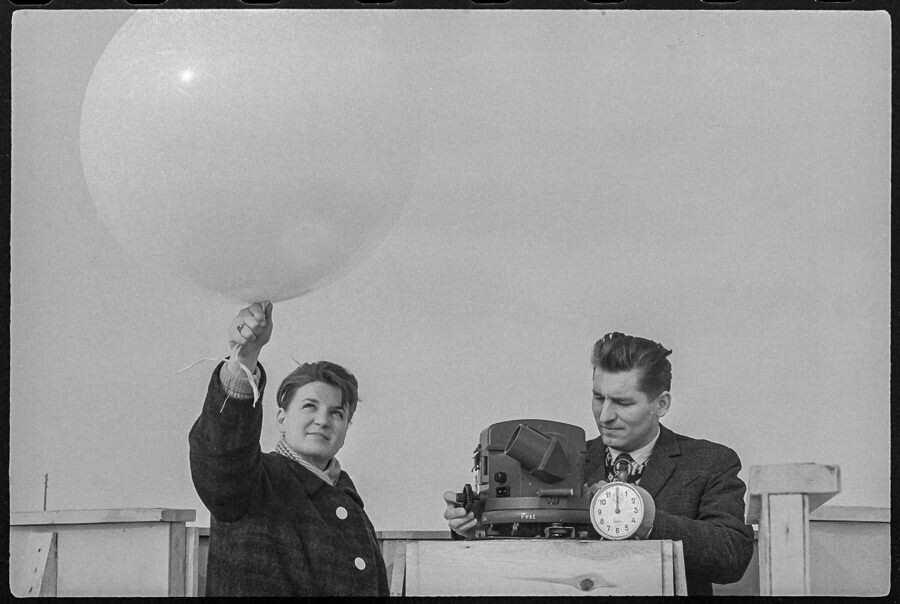 Wetterdienst, Bild 1, 1962. SW-Foto © Kurt Schwarz. (Kurt Schwarz CC BY-NC-SA)