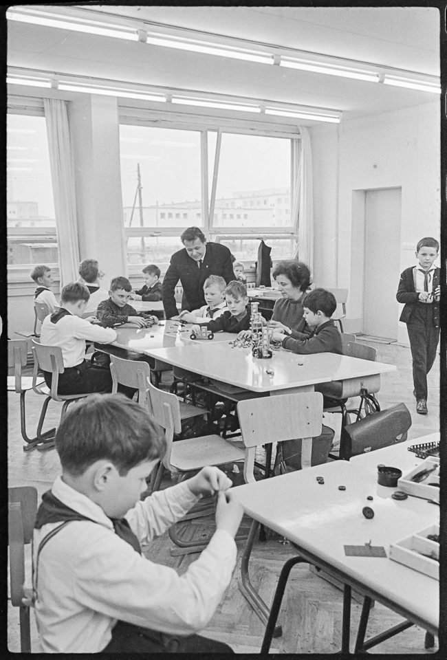 Hortraum in der 12. Oberschule in Lichtenberg, Februar 1966. SW-Foto © Kurt Schwarz. (Kurt Schwarz CC BY-NC-SA)