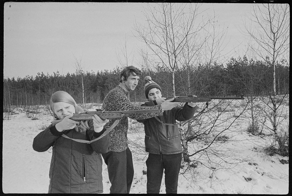 Kinder beim "Manöver Schneeflocke", Februar 1972. SW-Foto © Kurt Schwarz. (Kurt Schwarz CC BY-NC-SA)