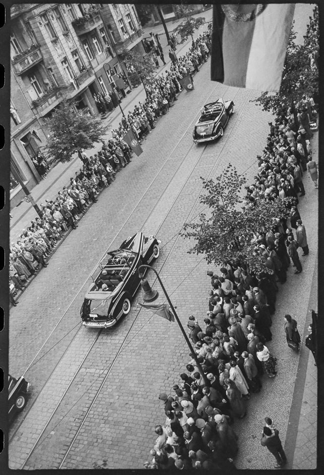 Trauerkonvoi für Wilhelm Pieck, September 1960. SW-Foto © Kurt Schwarz. (Kurt Schwarz CC BY-NC-SA)