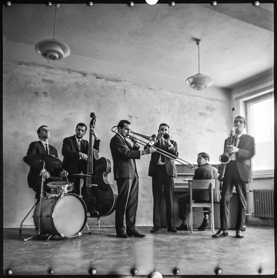 Dixielandband "Jazz Optimisten", 1964. SW-Foto © Kurt Schwarz. (Kurt Schwarz CC BY-NC-SA)