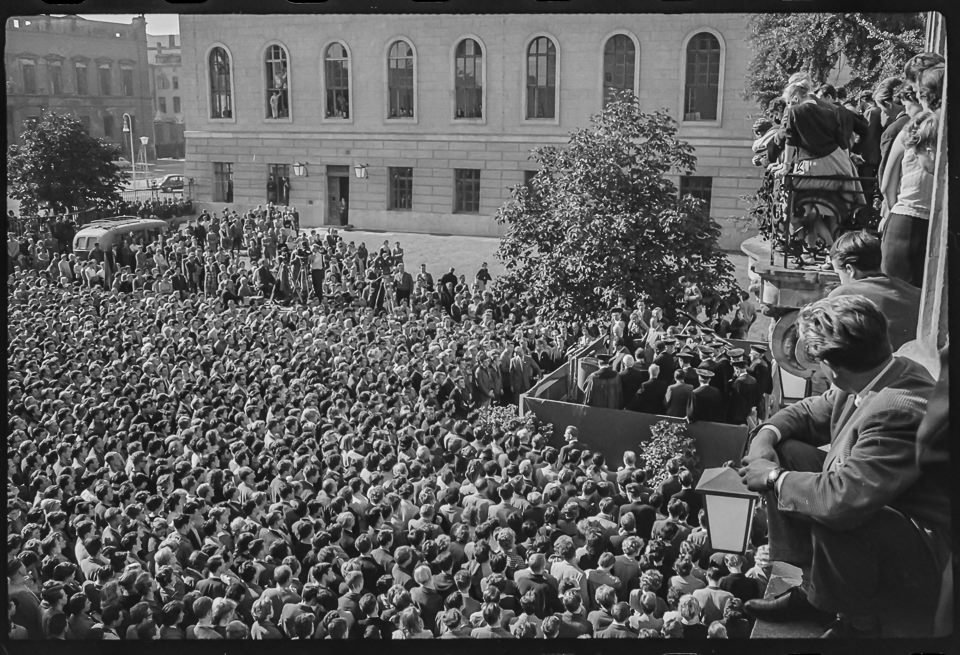 Paul Robeson bei Rede in Humboldt-Universität, Bild 2, Oktober 1960. SW-Foto © Kurt Schwarz. (Kurt Schwarz CC BY-NC-SA)