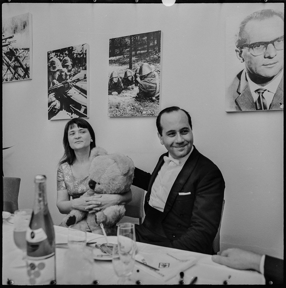 Geiger Igor Oistrach und seine Frau zu Gast beim WF, Bild 2, September 1972. SW-Foto © Kurt Schwarz. (Kurt Schwarz CC BY-NC-SA)