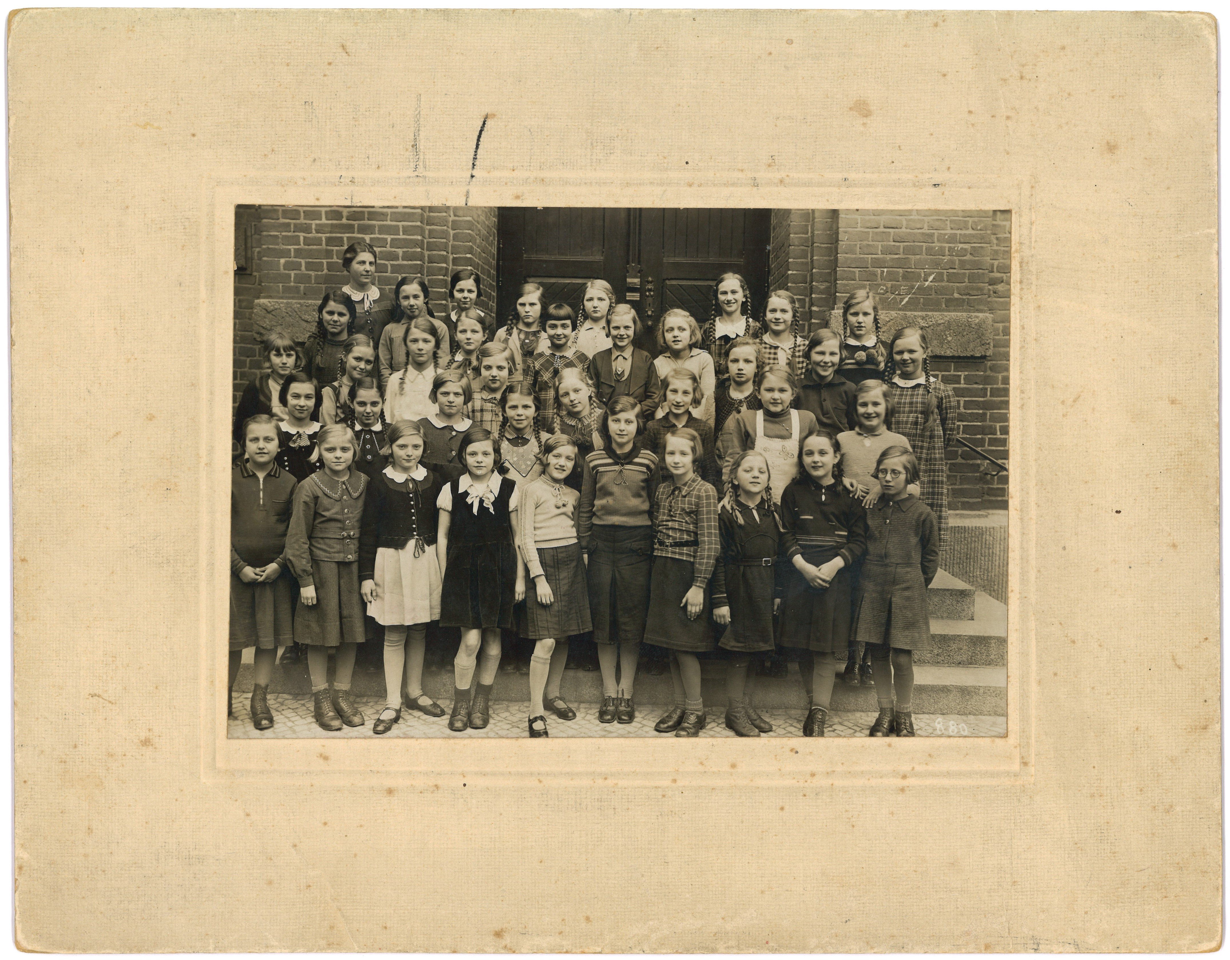 Berlin-Pankow: Klassenbild der 1. Volksschule 1936 (Landesgeschichtliche Vereinigung für die Mark Brandenburg e.V., Archiv CC BY)