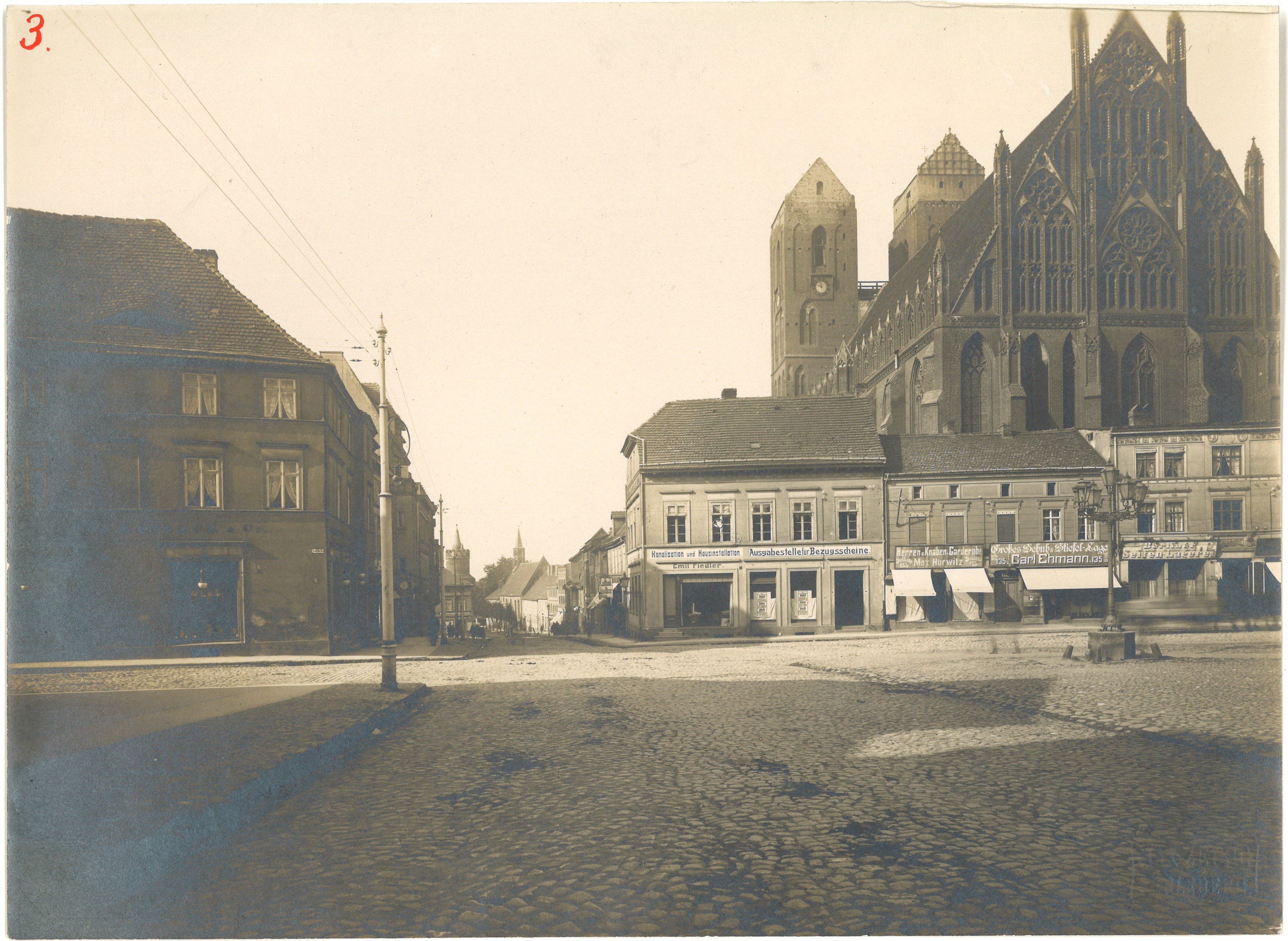Prenzlau: Markt mit Marienkirche (Landesgeschichtliche Vereinigung für die Mark Brandenburg e.V., Archiv CC BY)