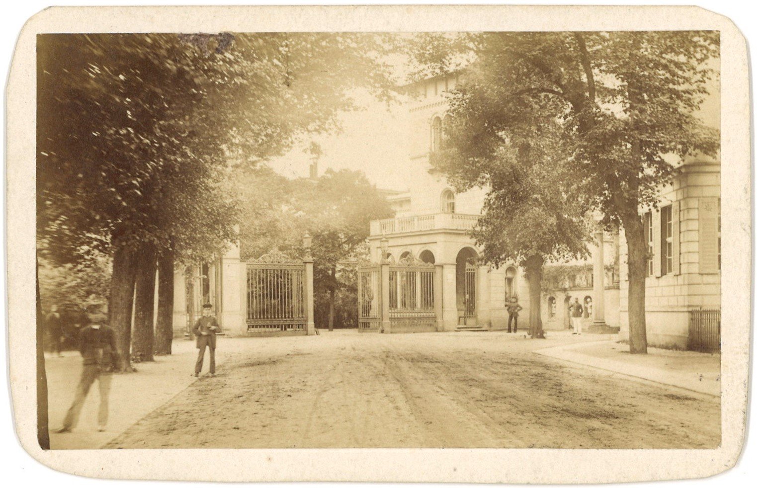 Potsdam-Sanssouci: Grünes Gitter (Stadtseite) (Landesgeschichtliche Vereinigung für die Mark Brandenburg e.V., Archiv CC BY)