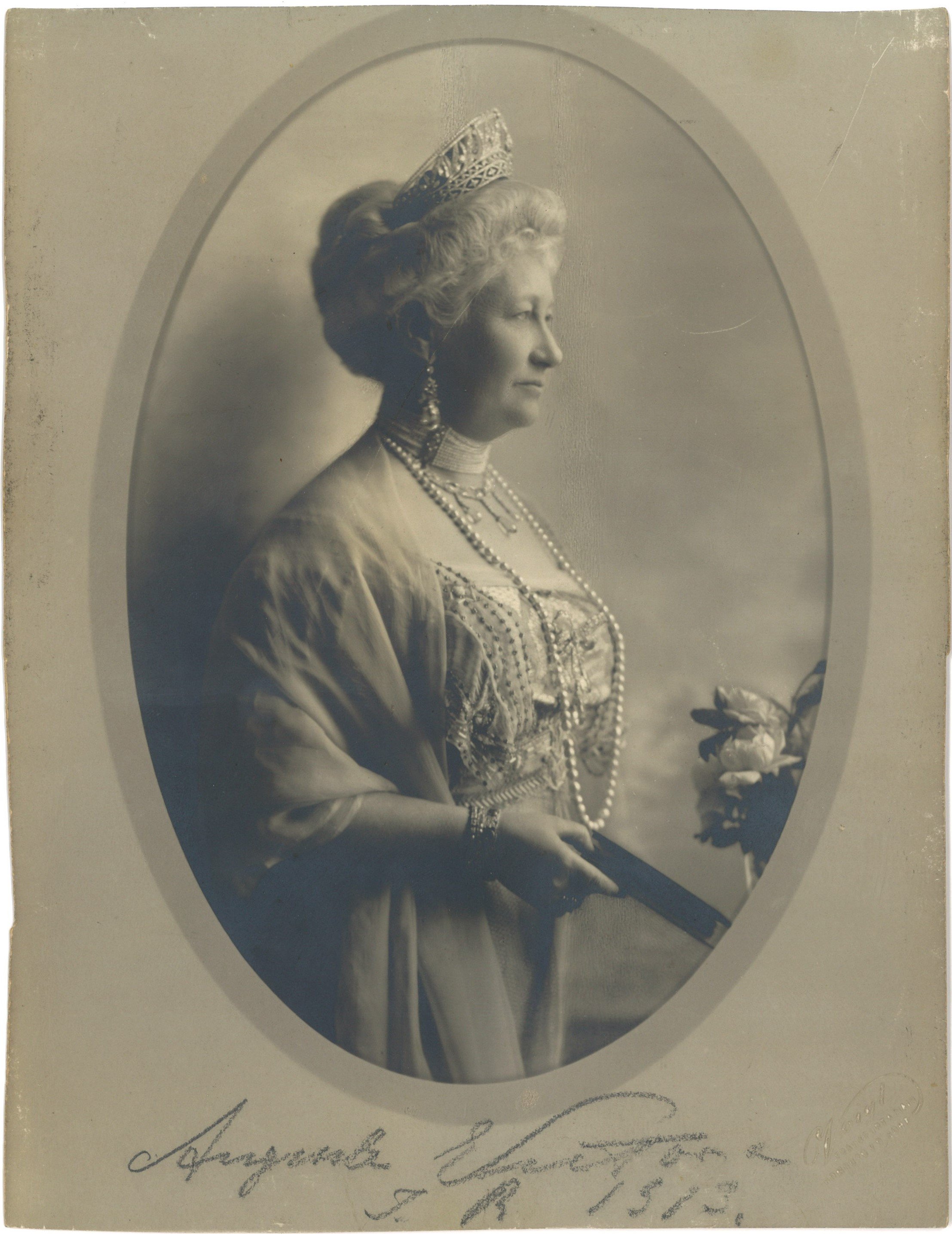 Auguste Viktoria (1858-1921), Deutsche Kaiserin, Königin von Preußen (Landesgeschichtliche Vereinigung für die Mark Brandenburg e.V., Archiv CC BY)