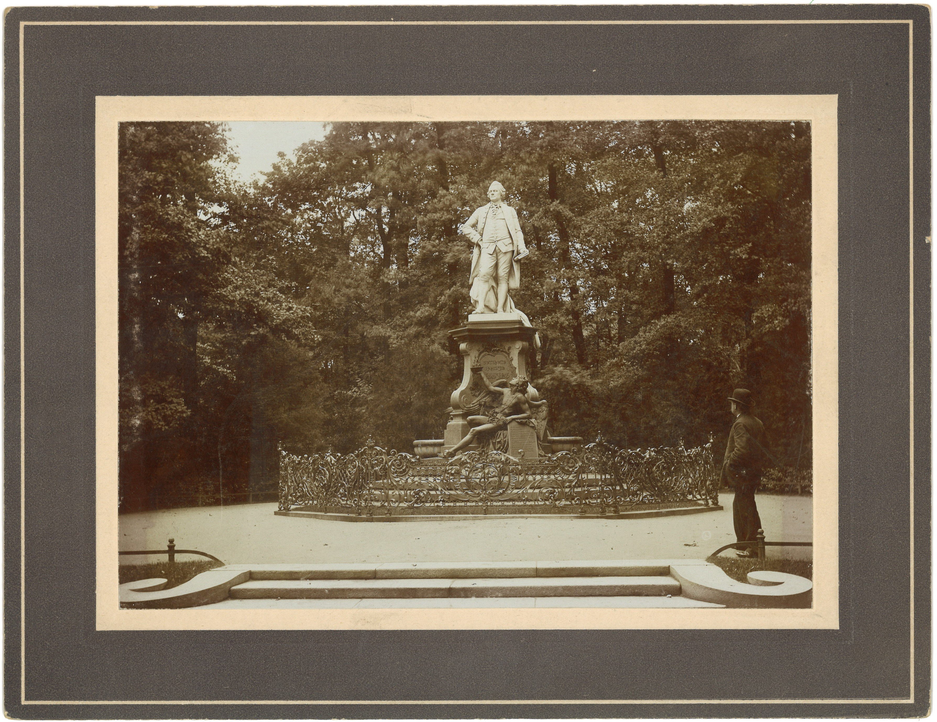 Berlin-Tiergarten: Lessing-Denkmal (Landesgeschichtliche Vereinigung für die Mark Brandenburg e.V., Archiv CC BY)