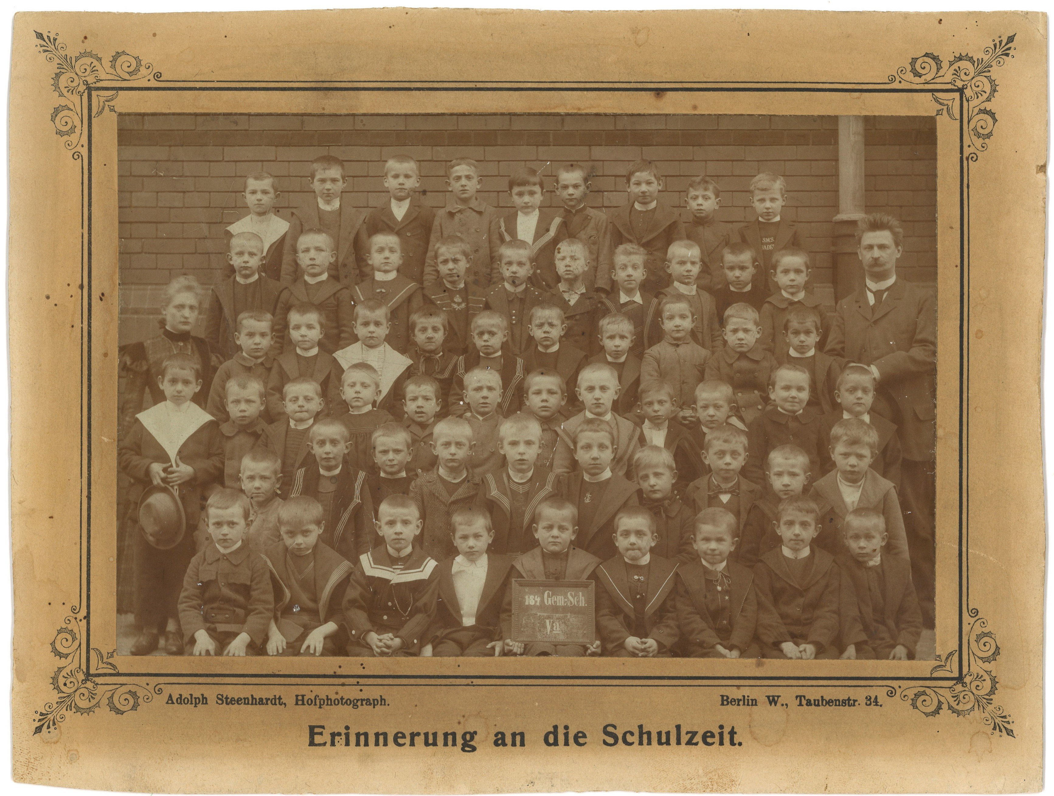 Berlin-Kreuzberg: Klassenfoto der 184. Gemeindeschule um 1900 (Landesgeschichtliche Vereinigung für die Mark Brandenburg e.V., Archiv CC BY)