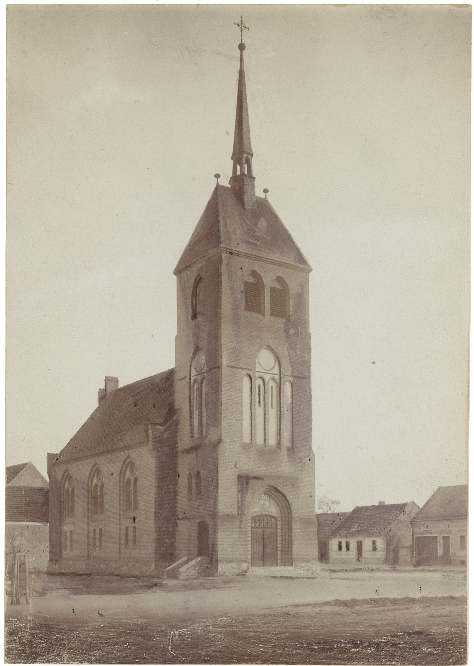 Niebel (Kr. Zauch-Belzig): Neue Dorfkirche von Nordwesten (Landesgeschichtliche Vereinigung für die Mark Brandenburg e.V., Archiv CC BY)