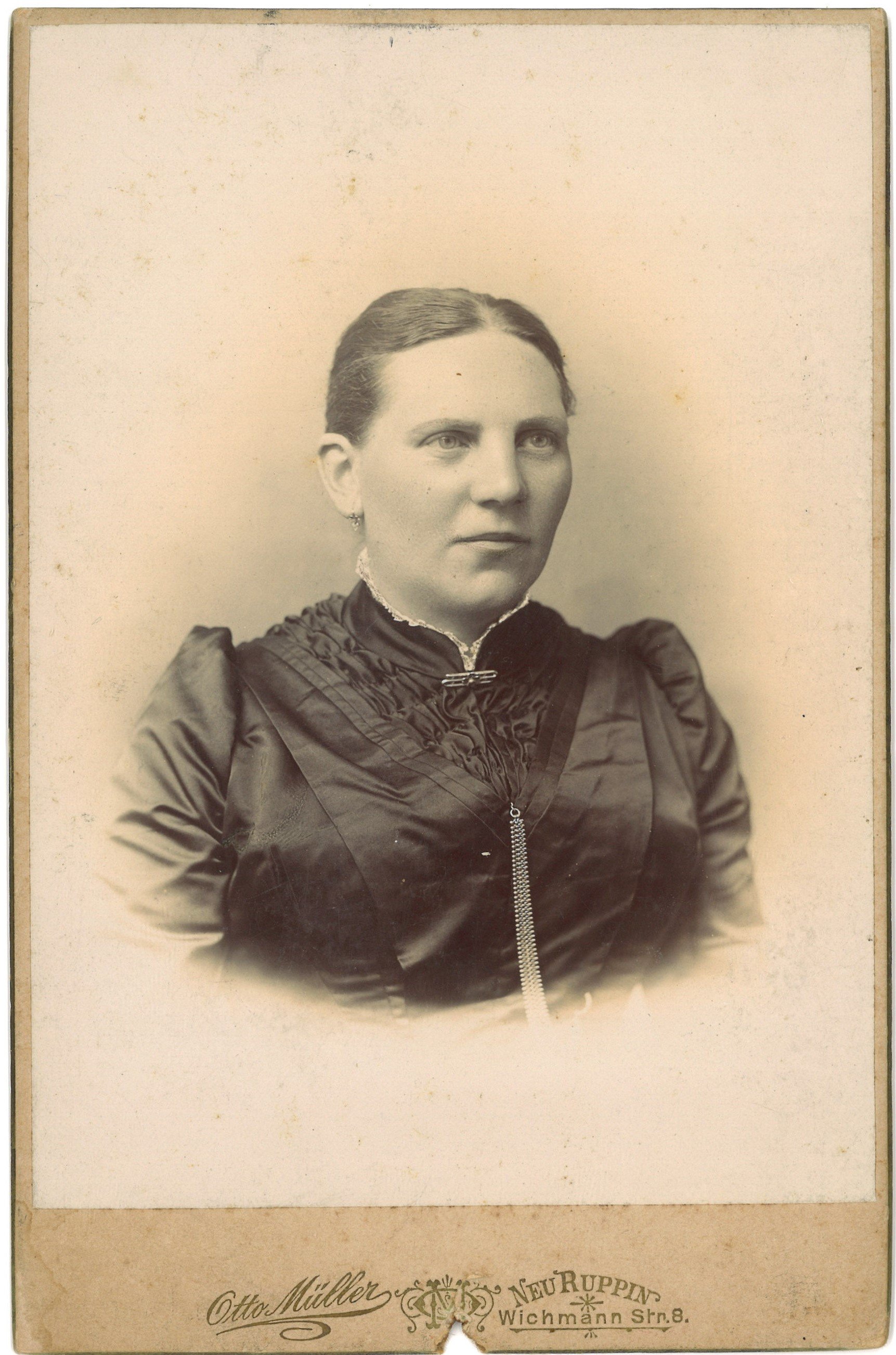 Kramer, Marie, geb. Betenstädt (1859–1912), Neuruppin und Alt Ruppin (Landesgeschichtliche Vereinigung für die Mark Brandenburg e.V., Archiv CC BY)