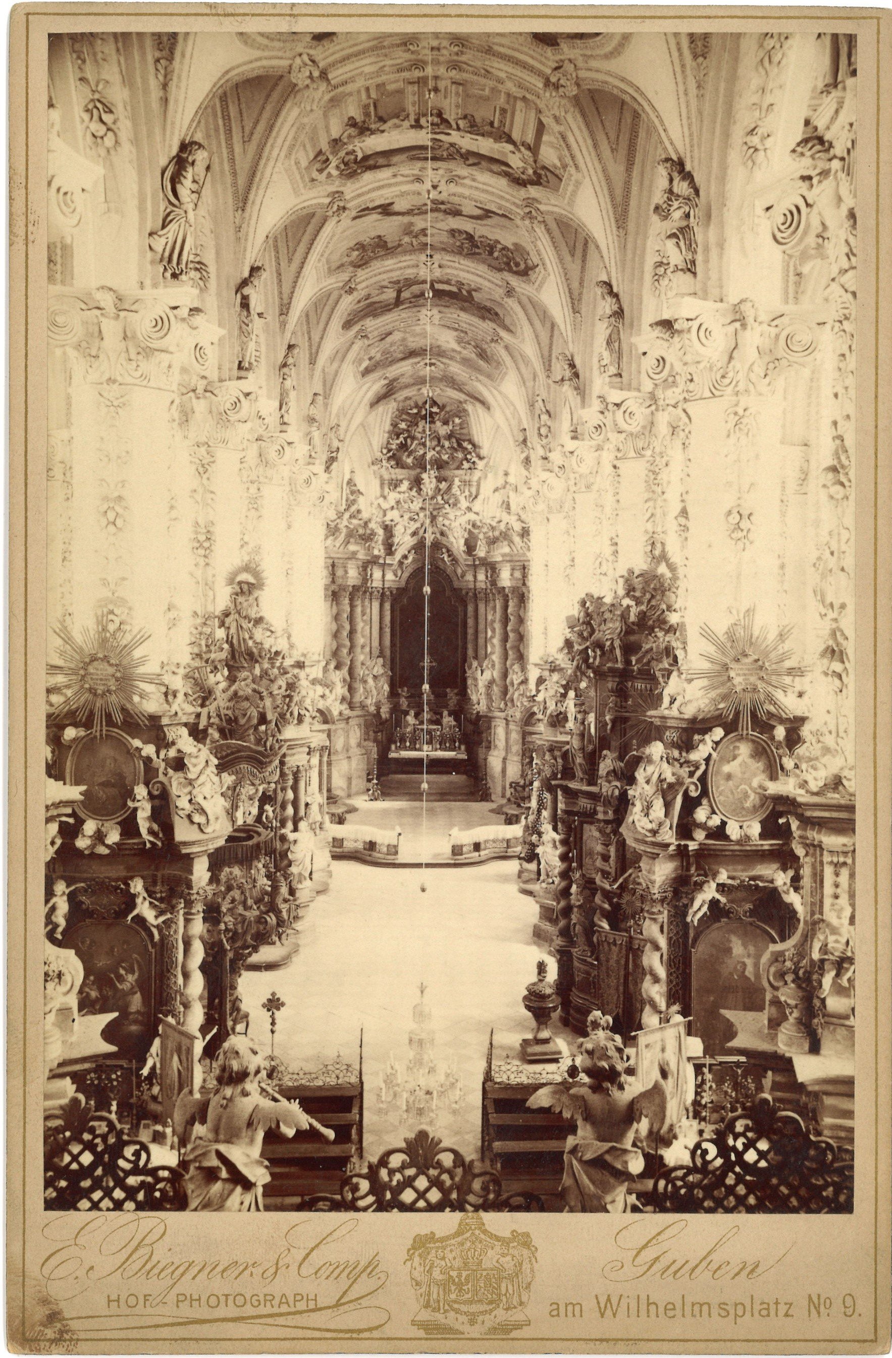 Neuzelle: Klosterkirche, Inneres, Blick zum Altar (Landesgeschichtliche Vereinigung für die Mark Brandenburg e.V., Archiv CC BY)