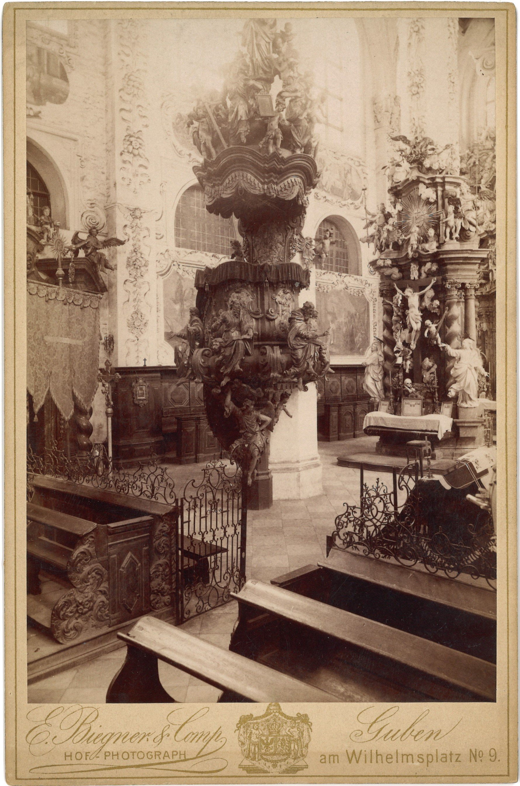 Neuzelle: Klosterkirche, Inneres, Blick zur Kanzel (Landesgeschichtliche Vereinigung für die Mark Brandenburg e.V., Archiv CC BY)