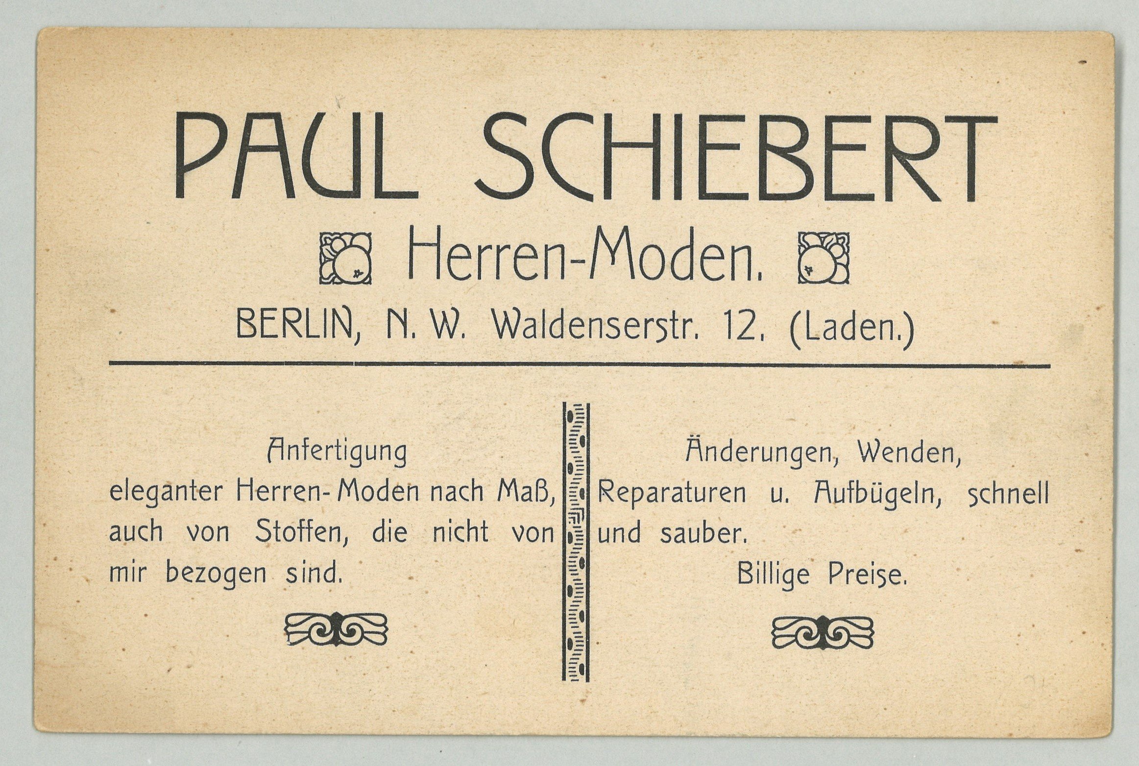 Geschäftskarte des Herrenmoden-Maßschneiders Paul Schiebert in Berlin-Moabit (Landesgeschichtliche Vereinigung für die Mark Brandenburg e.V., Archiv CC BY)