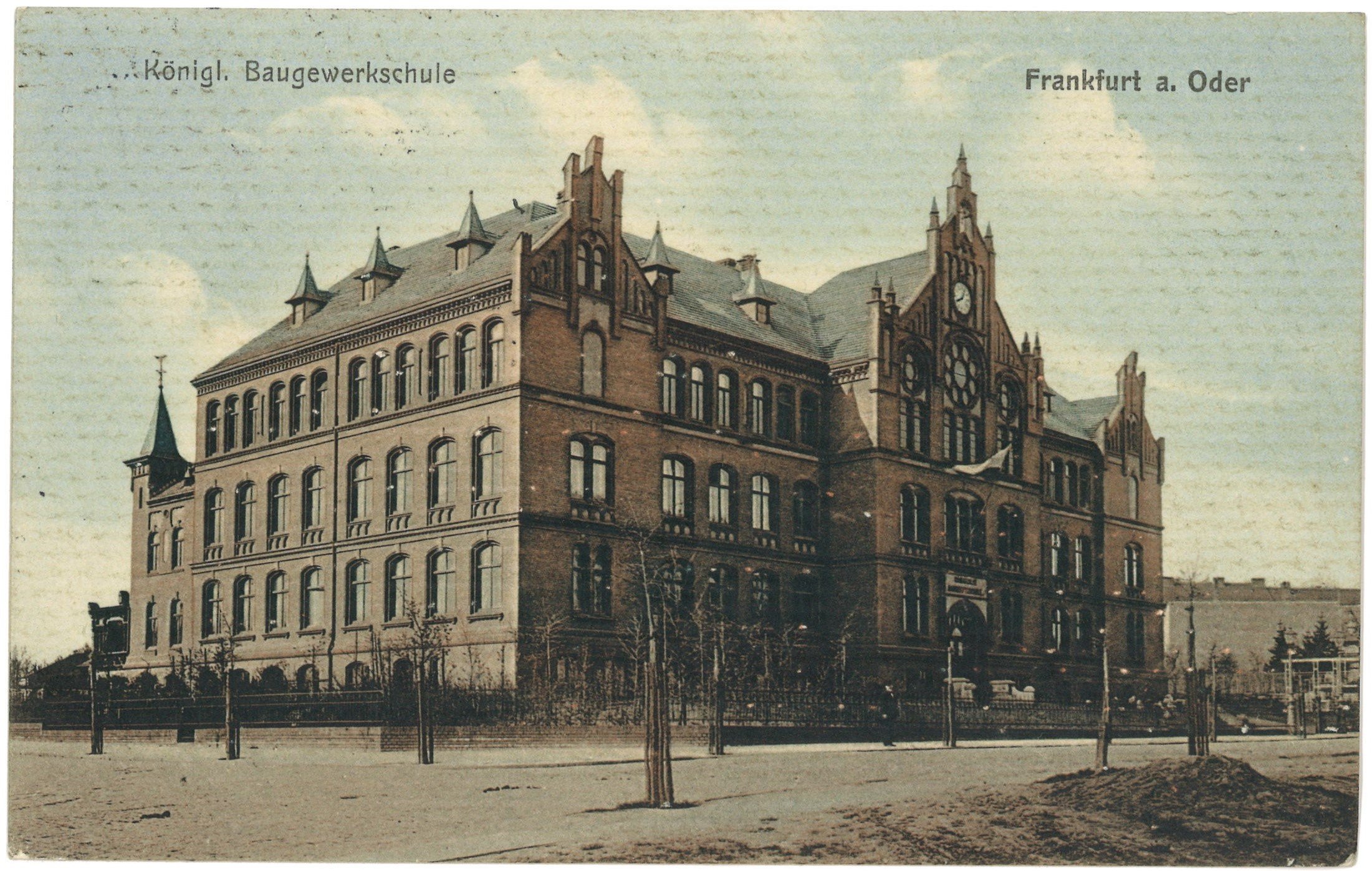 Frankfurt (Oder): Baugewerkschule von Nordosten (Landesgeschichtliche Vereinigung für die Mark Brandenburg e.V., Archiv CC BY)