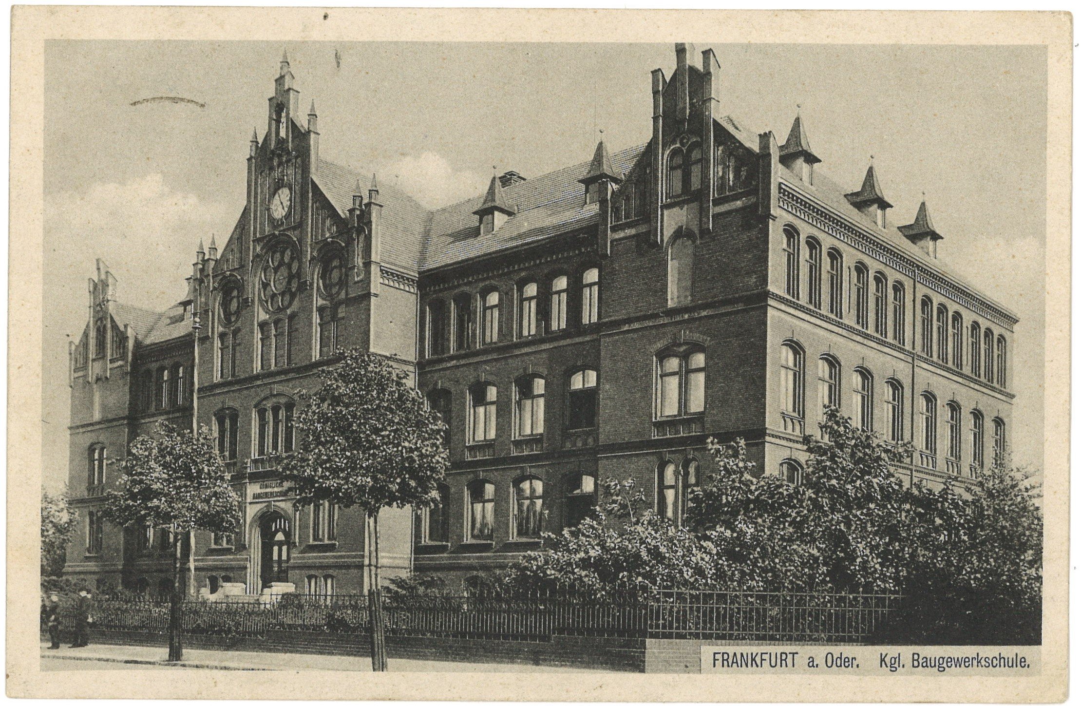Frankfurt (Oder): Baugewerkschule von Nordwesten (Landesgeschichtliche Vereinigung für die Mark Brandenburg e.V., Archiv CC BY)