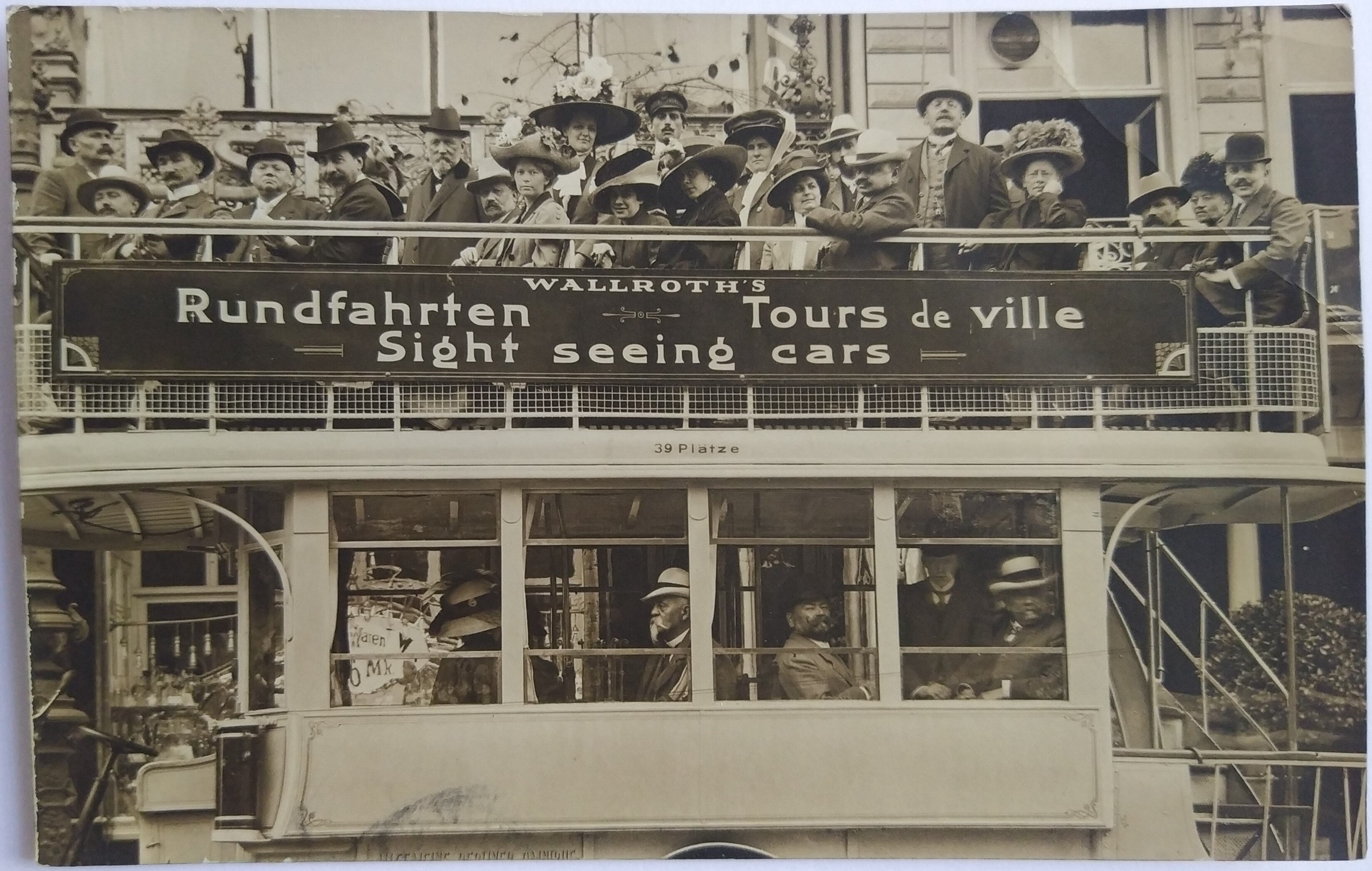 Berlin: Busrundfahrt für Touristen 1910 (Landesgeschichtliche Vereinigung für die Mark Brandenburg e.V. CC BY)
