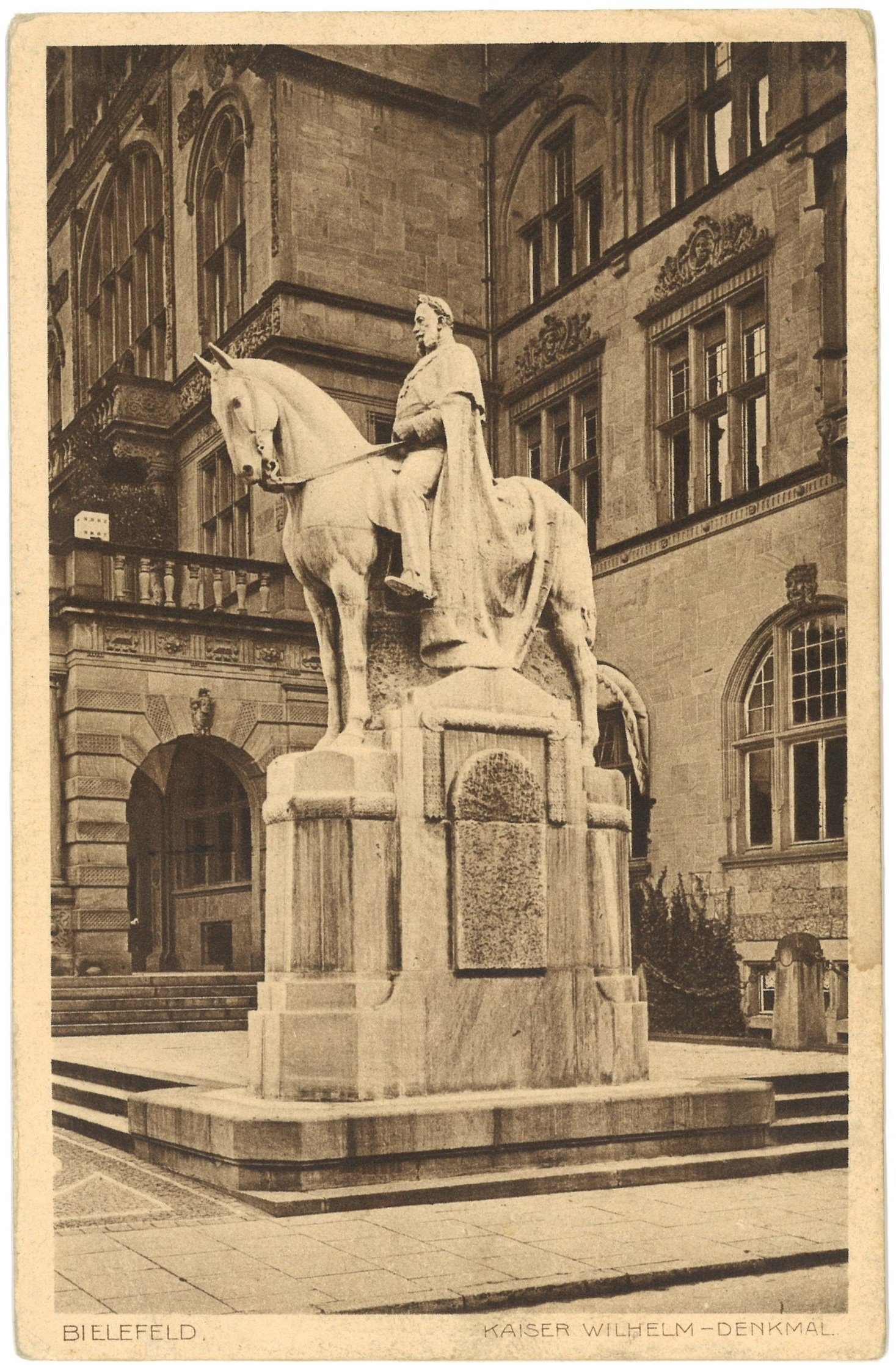 Bielefeld: Reiterstandbild Kaiser Wilhelms I. am Rathaus (Landesgeschichtliche Vereinigung für die Mark Brandenburg e.V. CC BY)