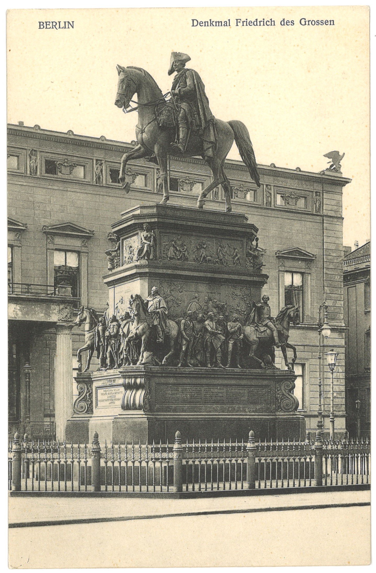 Berlin-Mitte: Reiterstandbild Friedrichs des Großen (Landesgeschichtliche Vereinigung für die Mark Brandenburg e.V. CC BY)