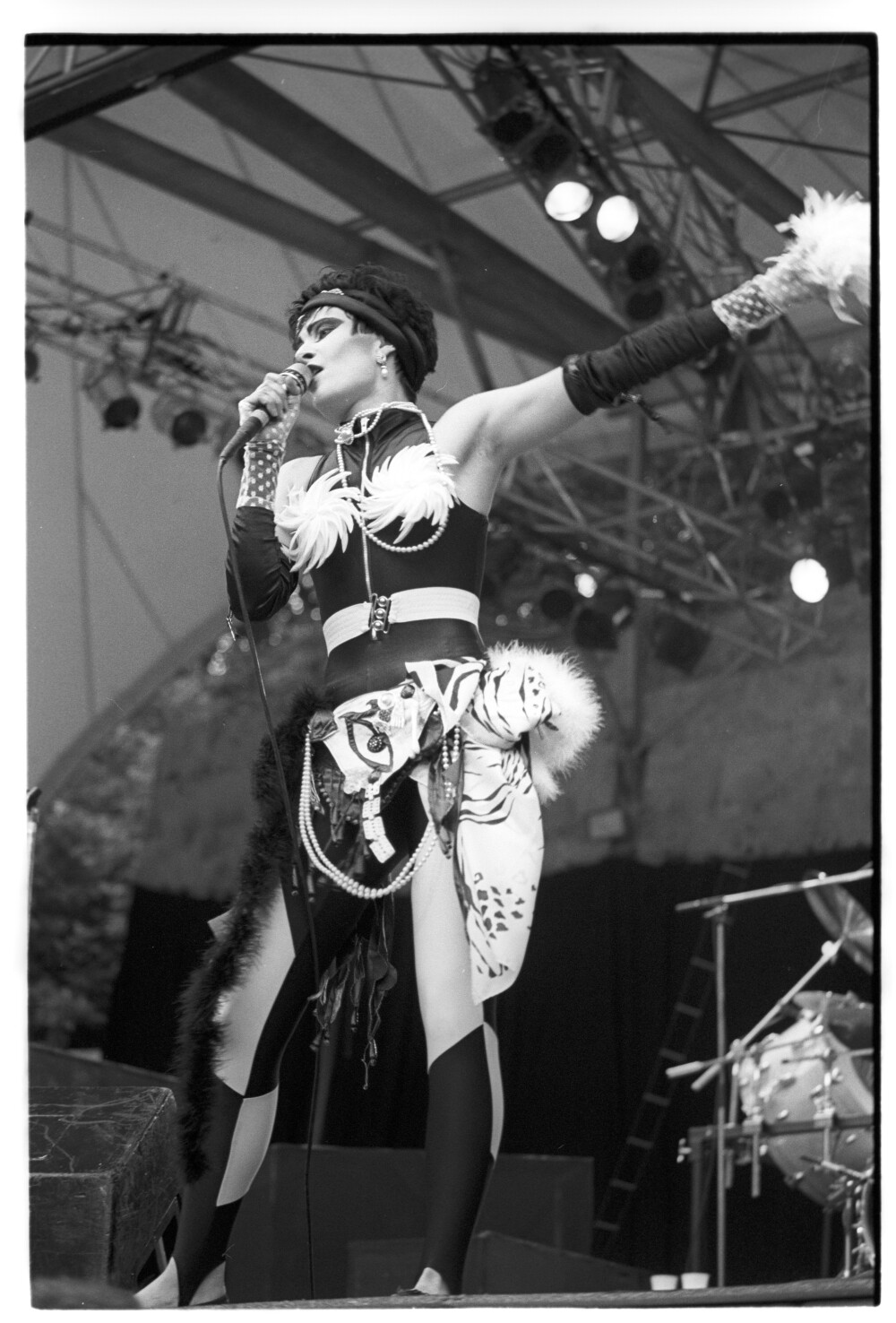 Siouxsie and the Banshees 10.07.1987 I N 2 (Rita Maier / Schwules Museum Berlin RR-P)