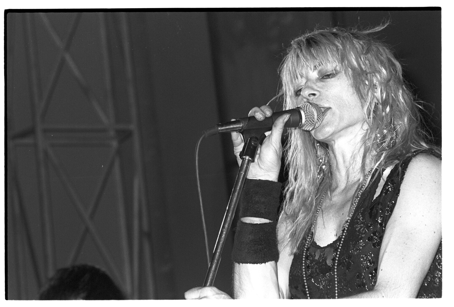 Sonic Youth 01.07.1987 I N 4 (Rita Maier / Schwules Museum Berlin RR-P)