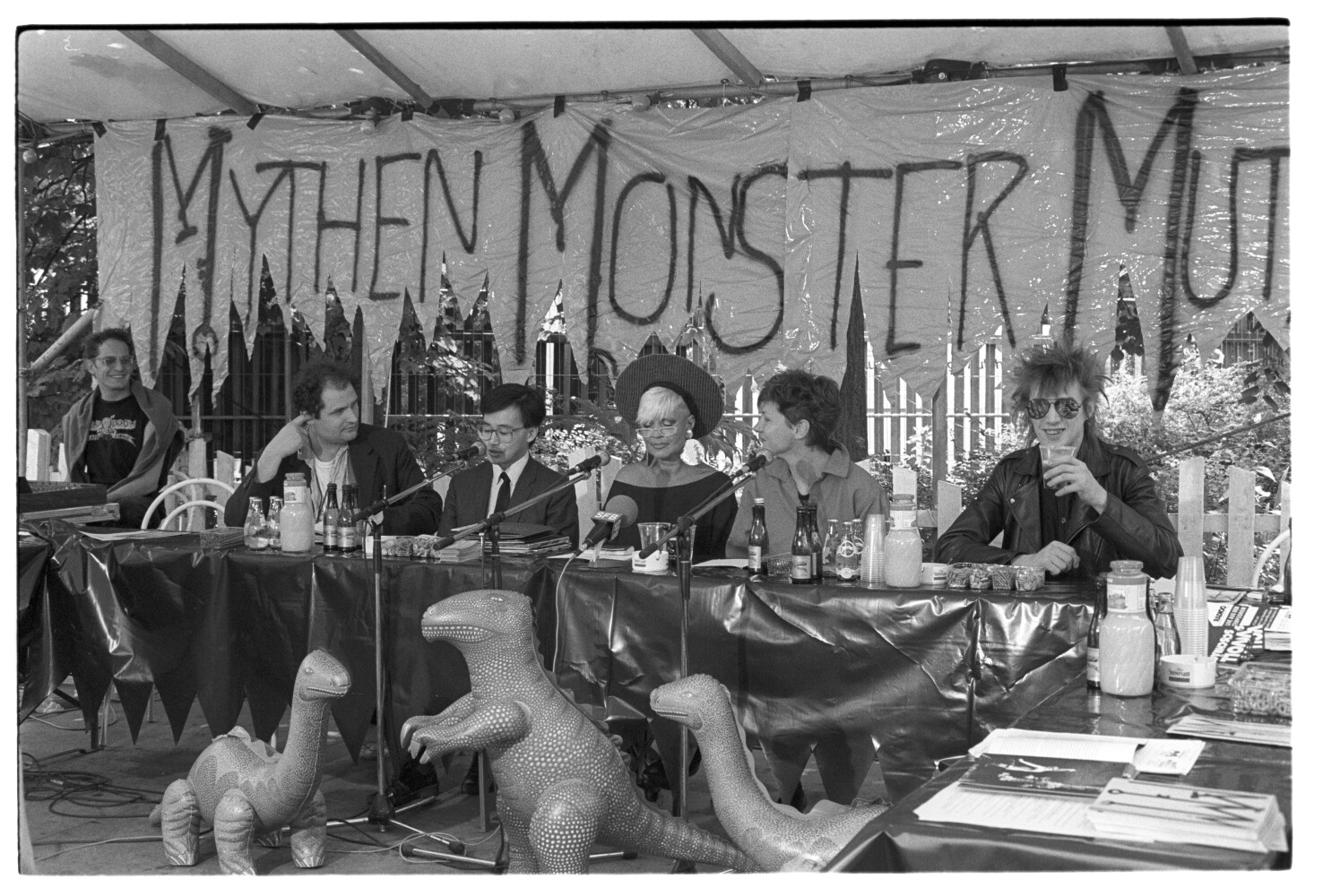 Mythen Monster Mutationen PK 22.6.87 I N17 (Rita Maier / Schwules Museum Berlin RR-P)