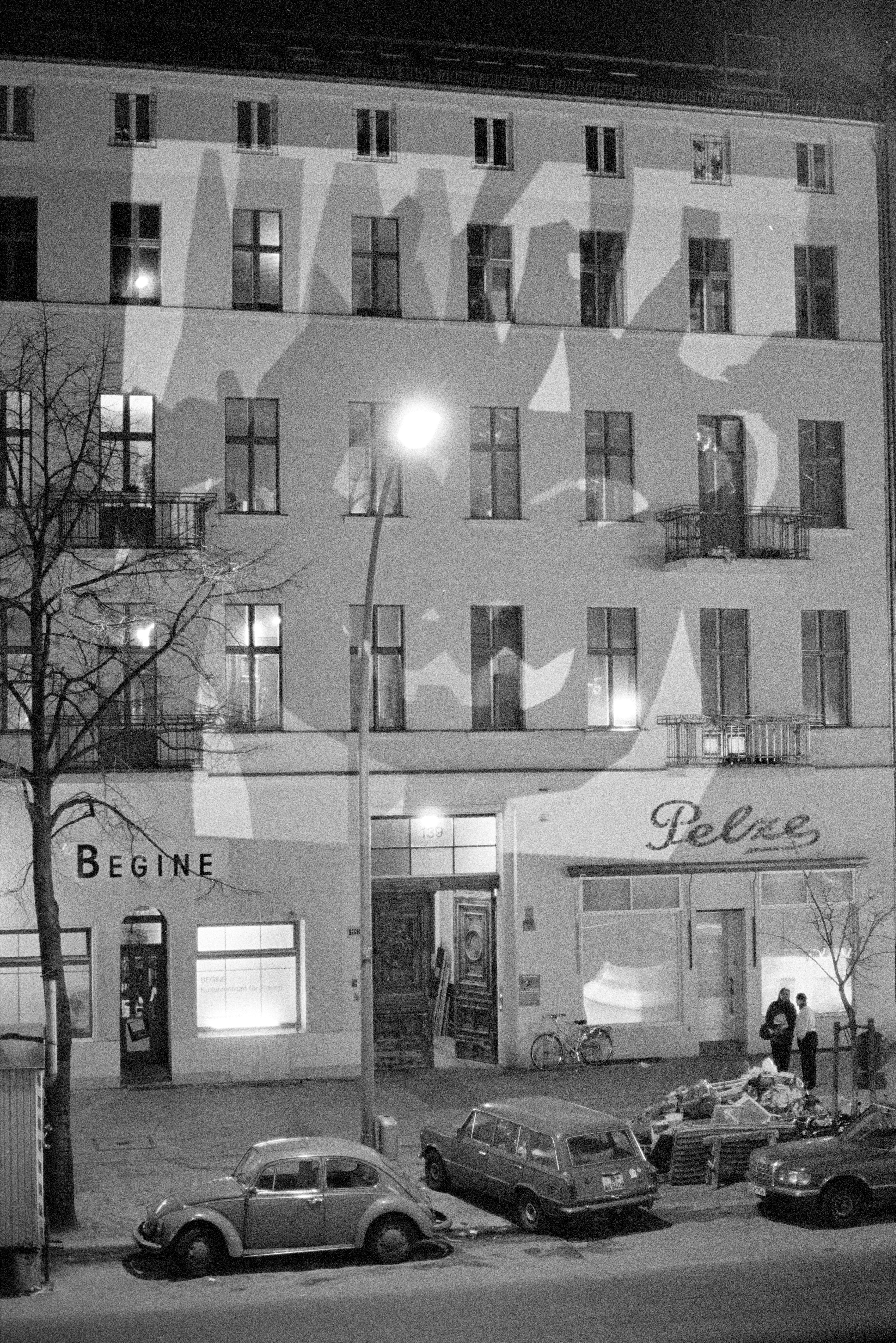 Pelze und Begine Projektionskunst "Berlin wird helle" 1987 K1 N12 (2023-09-18) (Schwules Museum RR-F)