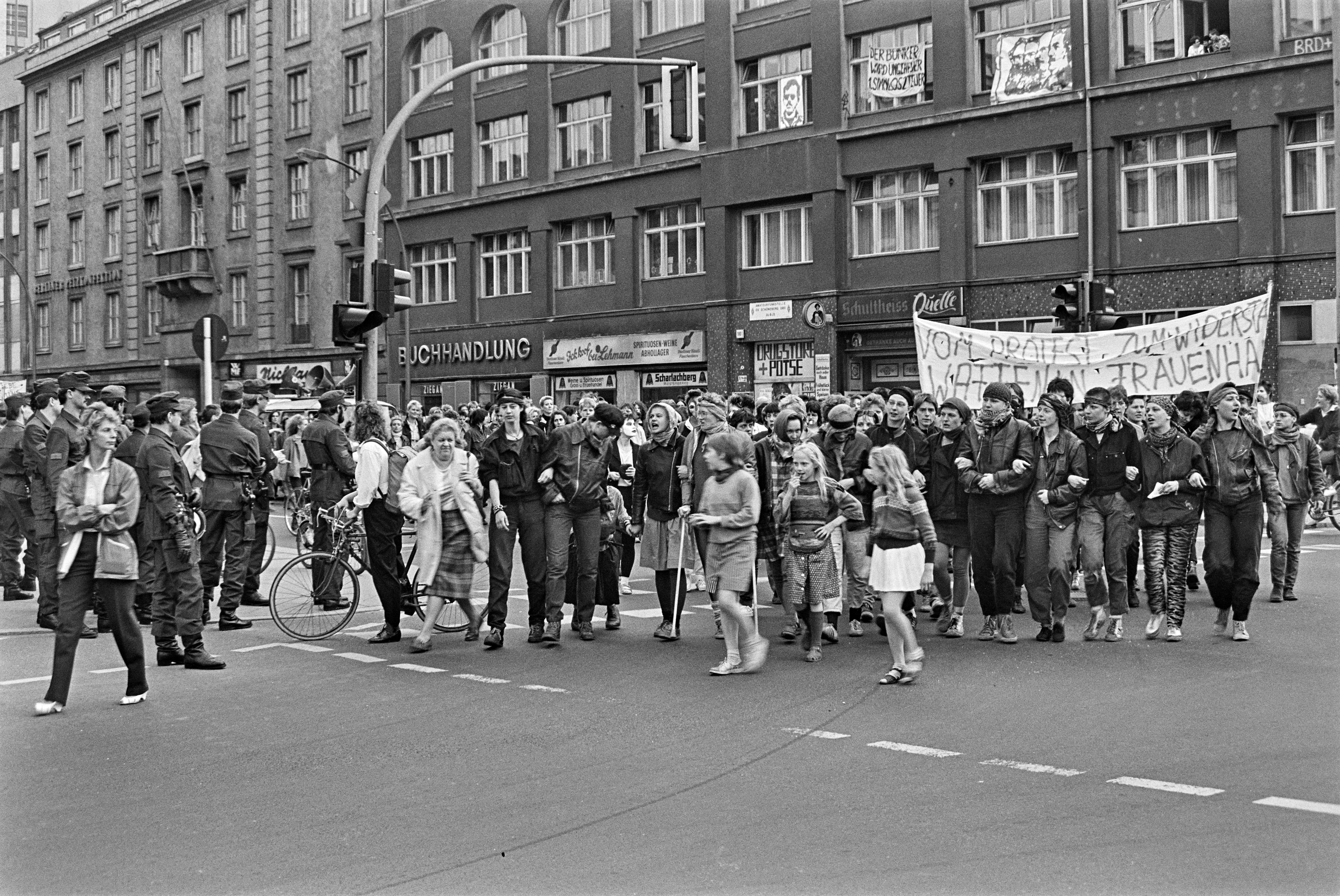 Walpurgisnacht Demonstration 1986 K2 N11 (2023-09-18) (Schwules Museum RR-F)