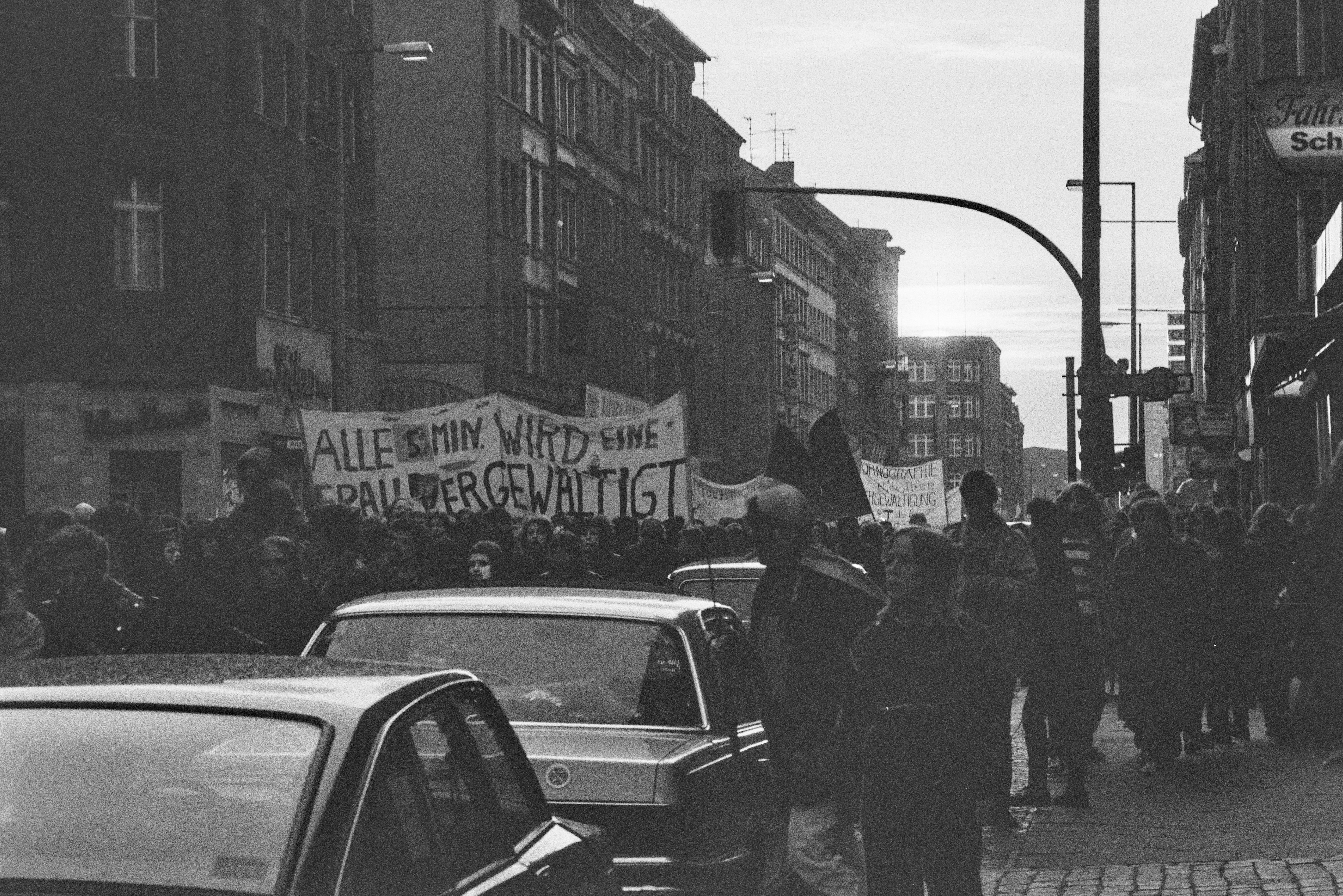 Walpurgisnacht Demonstration Kreuzberg 1982 K2 N24 (2023-09-18) (Schwules Museum RR-F)