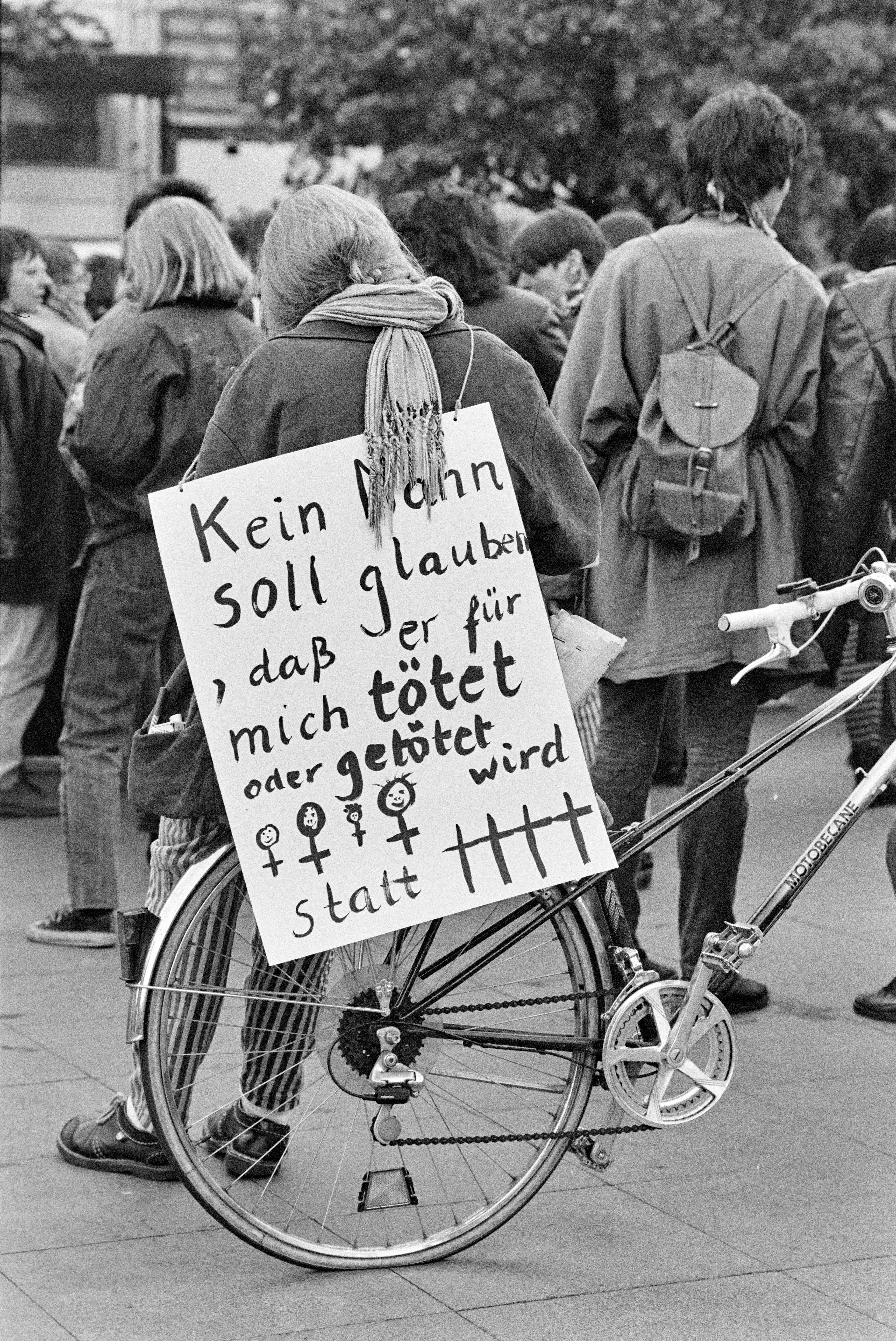 Walpurgisnacht Demonstration 1990 K1 N11 (2023-09-18) (Schwules Museum RR-F)