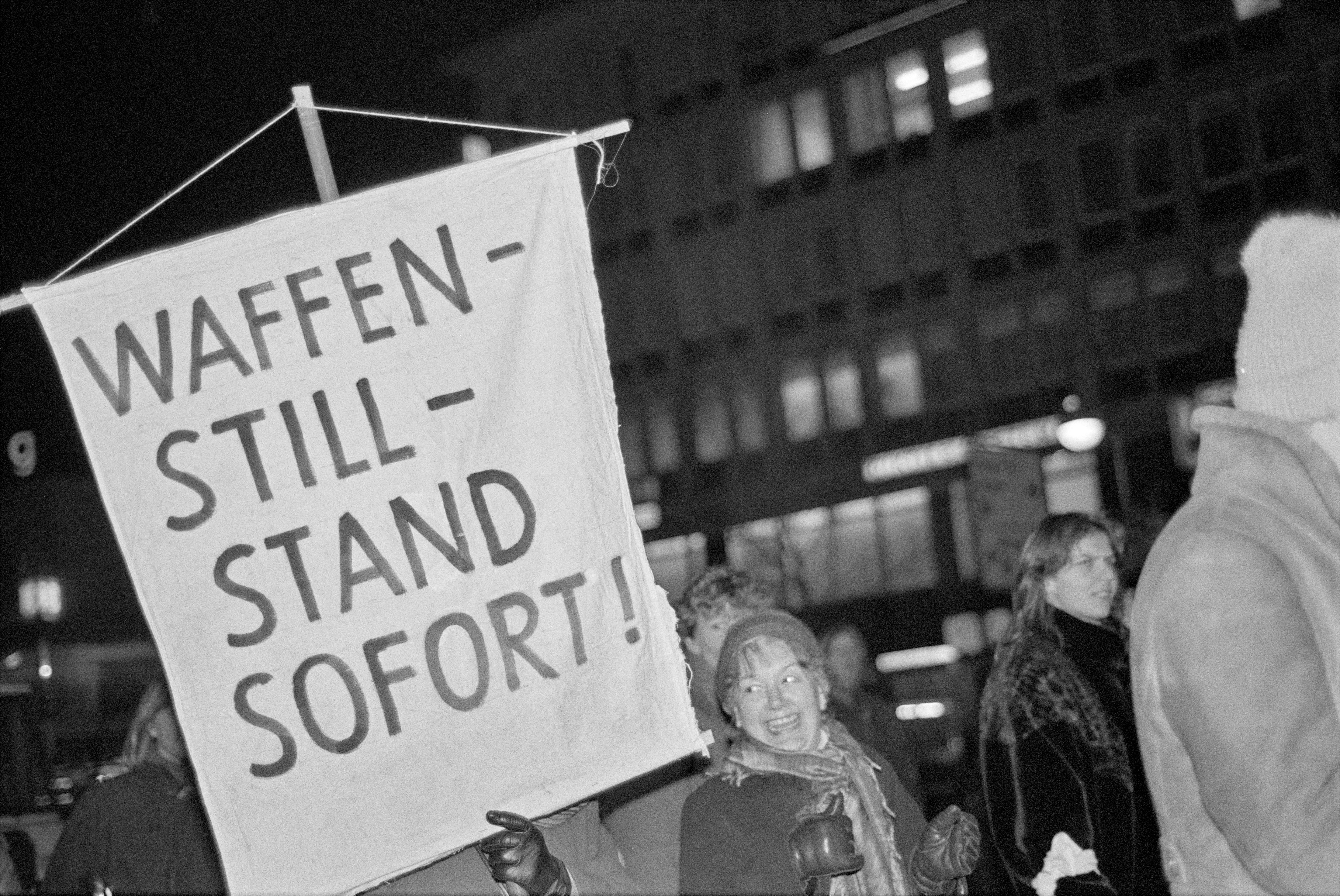 Frauendemonstration gegen Golfkrieg 1991 K1 N8 (2023-09-18) (Schwules Museum RR-F)
