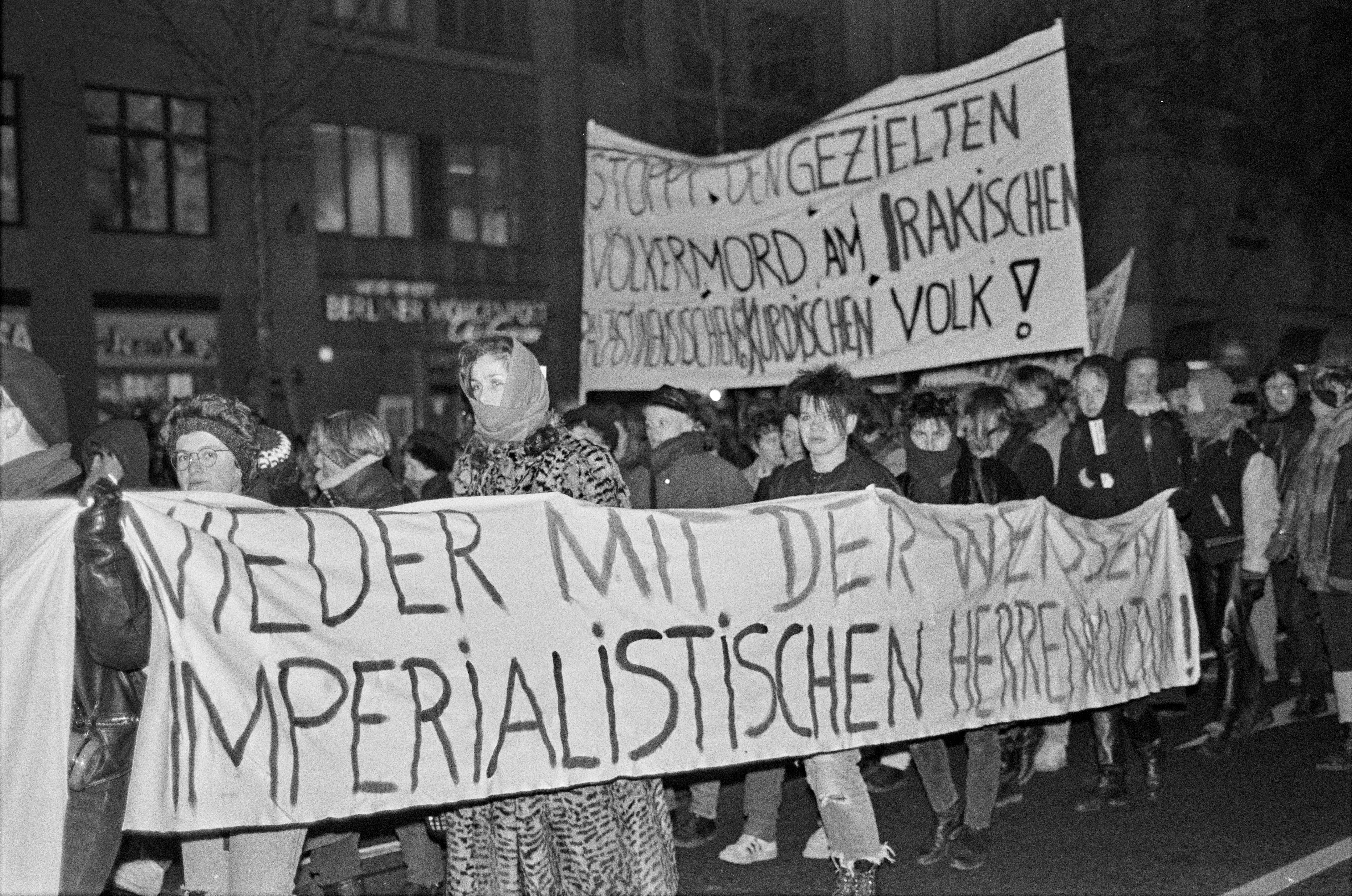 Frauendemonstration gegen Golfkrieg 1991 K1 N20 (2023-09-18) (Schwules Museum RR-F)