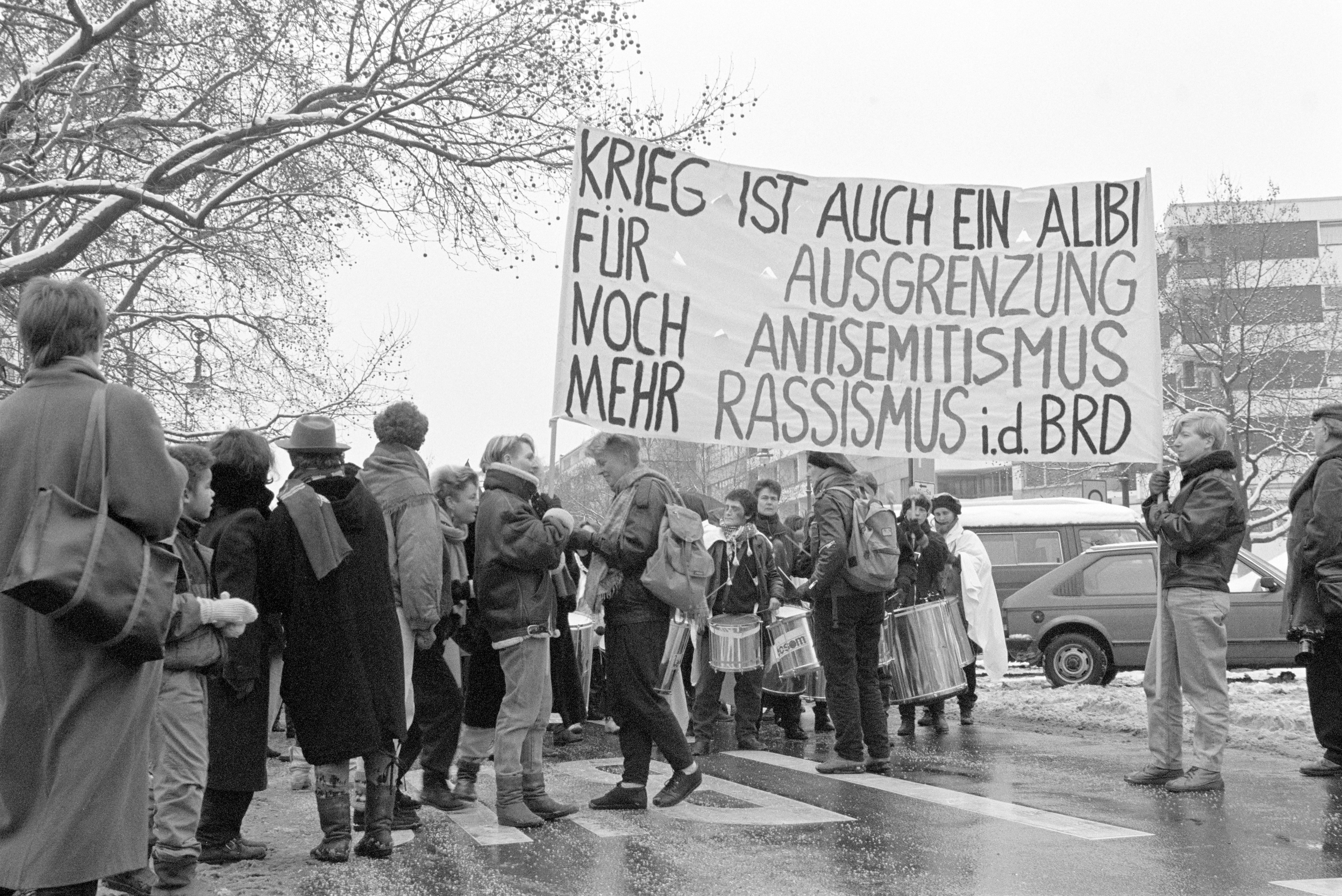 Frauendemonstration gegen Golfkrieg 1991 K2 N22 (2023-09-18) (Schwules Museum RR-F)