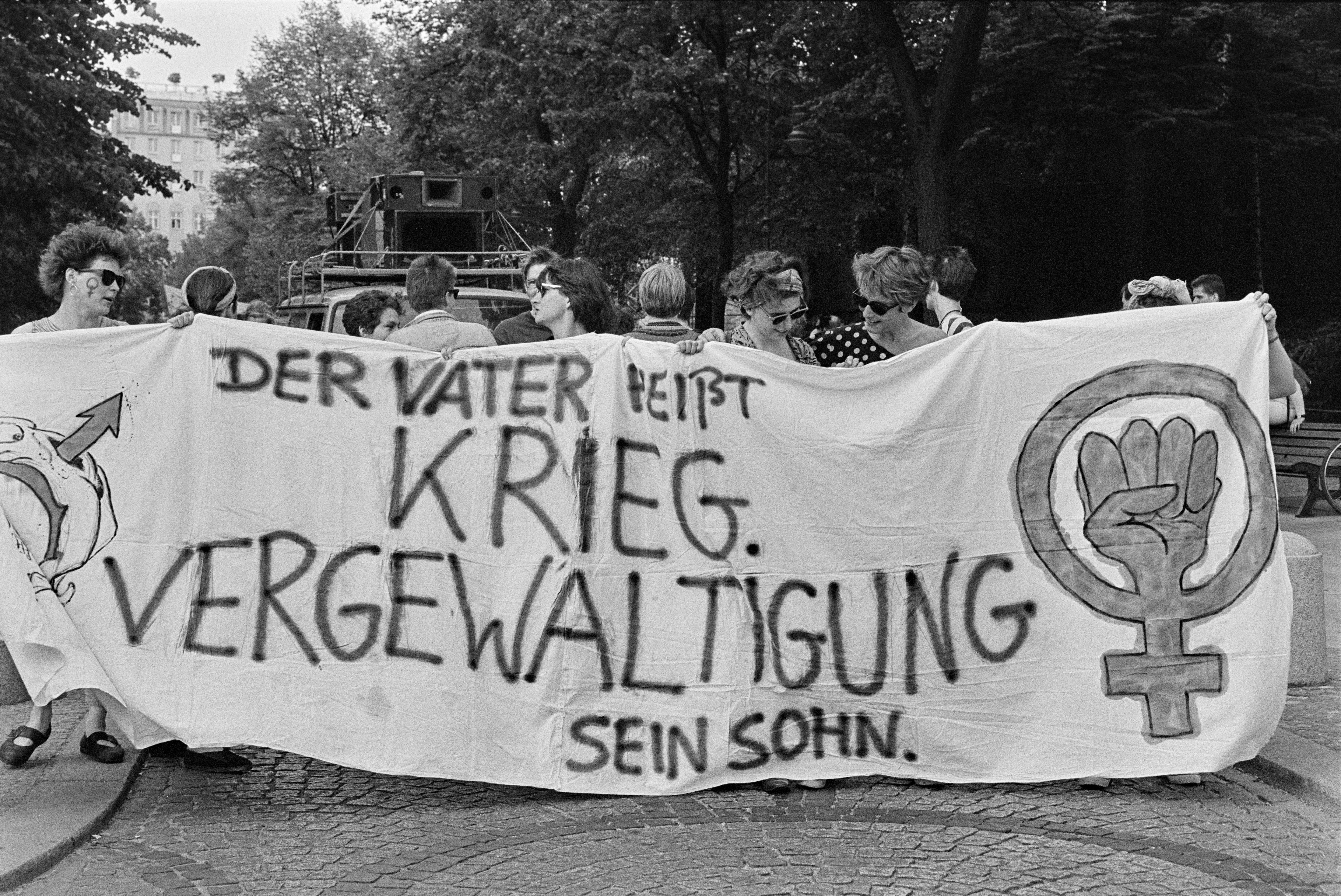 Walpurgisnacht Demonstration 1993 K1 N2 (2023-09-18) (Schwules Museum RR-F)