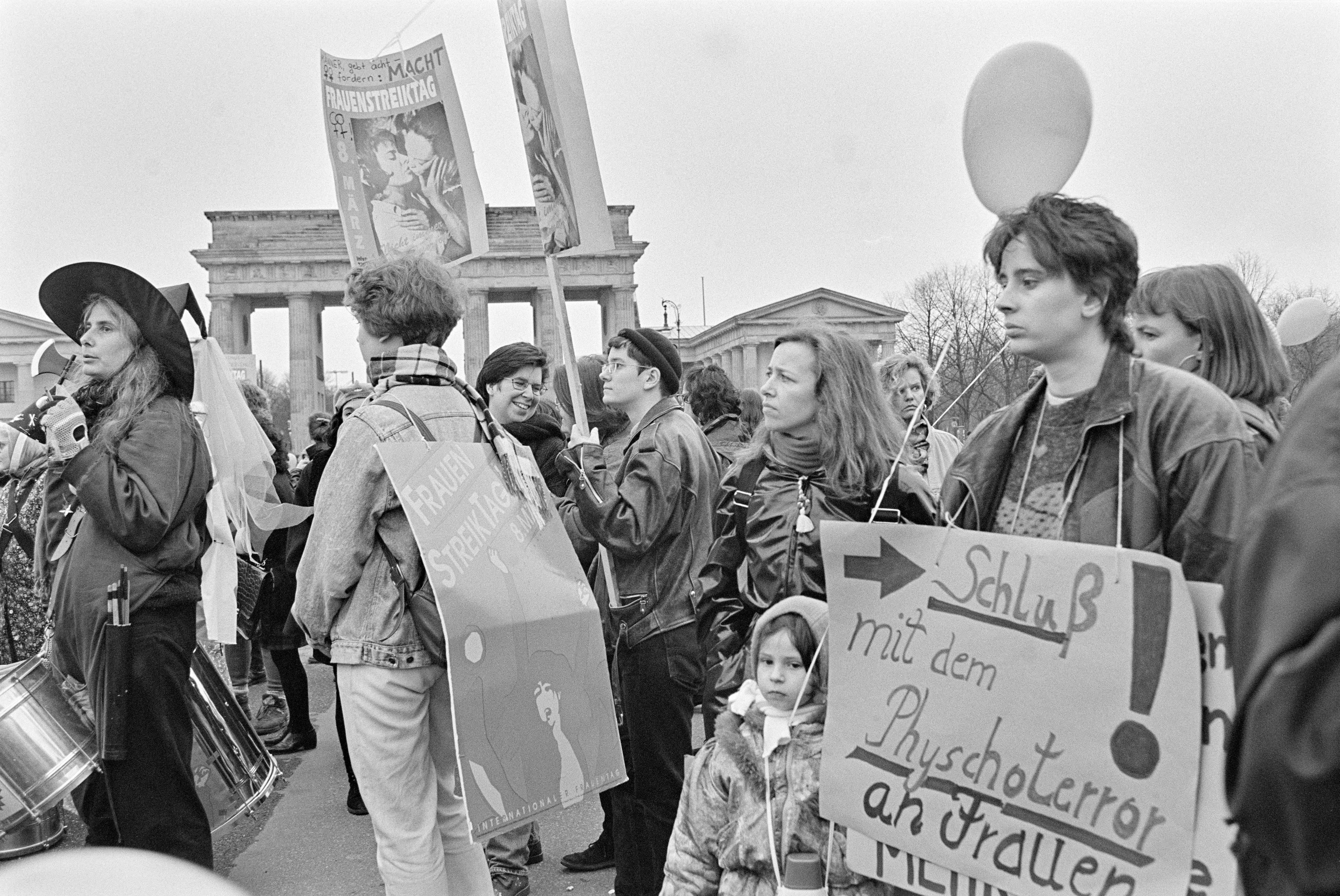 Frauenstreiktag 1994 K2 N13 (2023-09-18) (Schwules Museum RR-F)