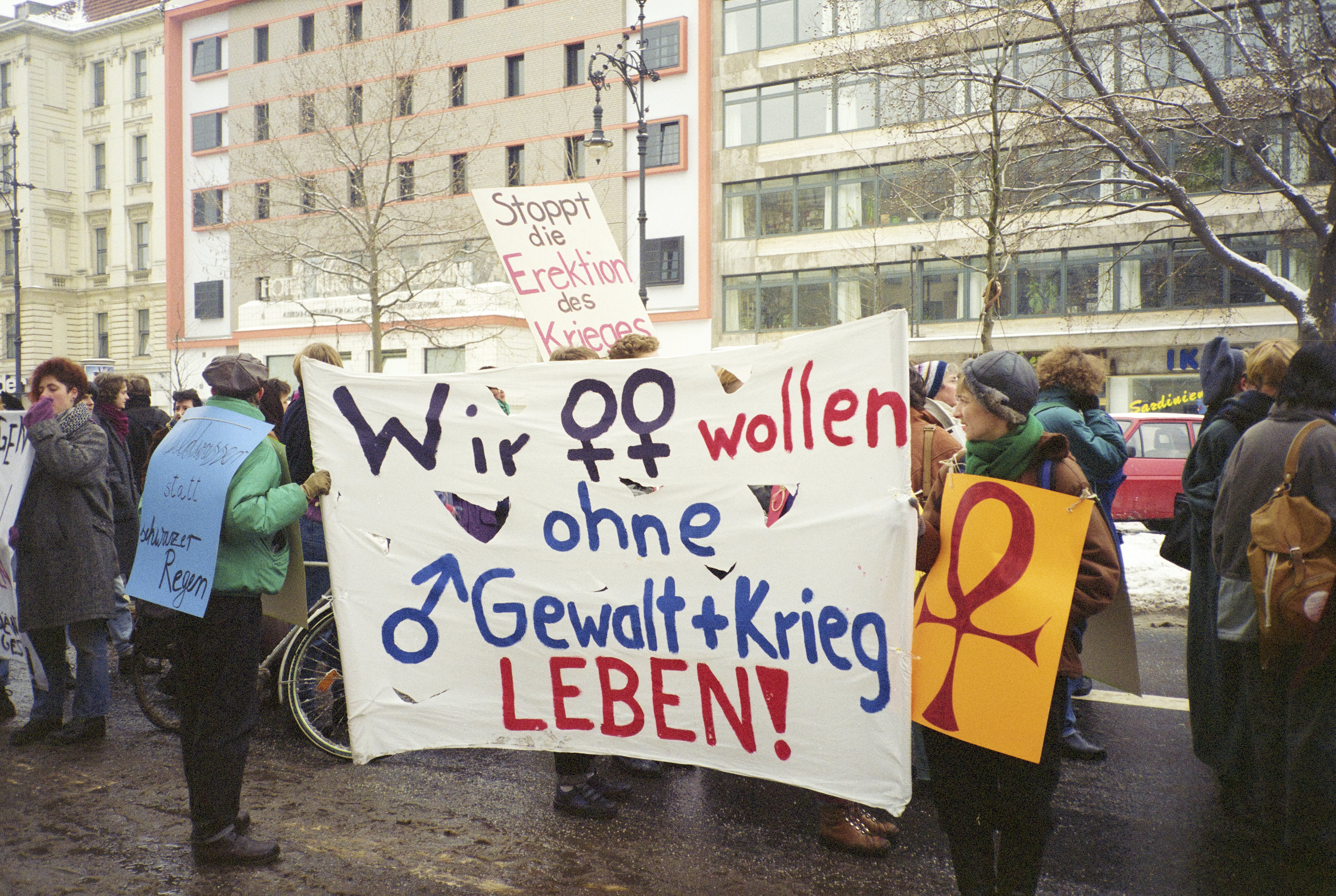 Frauendemonstration gegen Golfkrieg 1991 N17 (2023-09-18) (Schwules Museum CC BY)