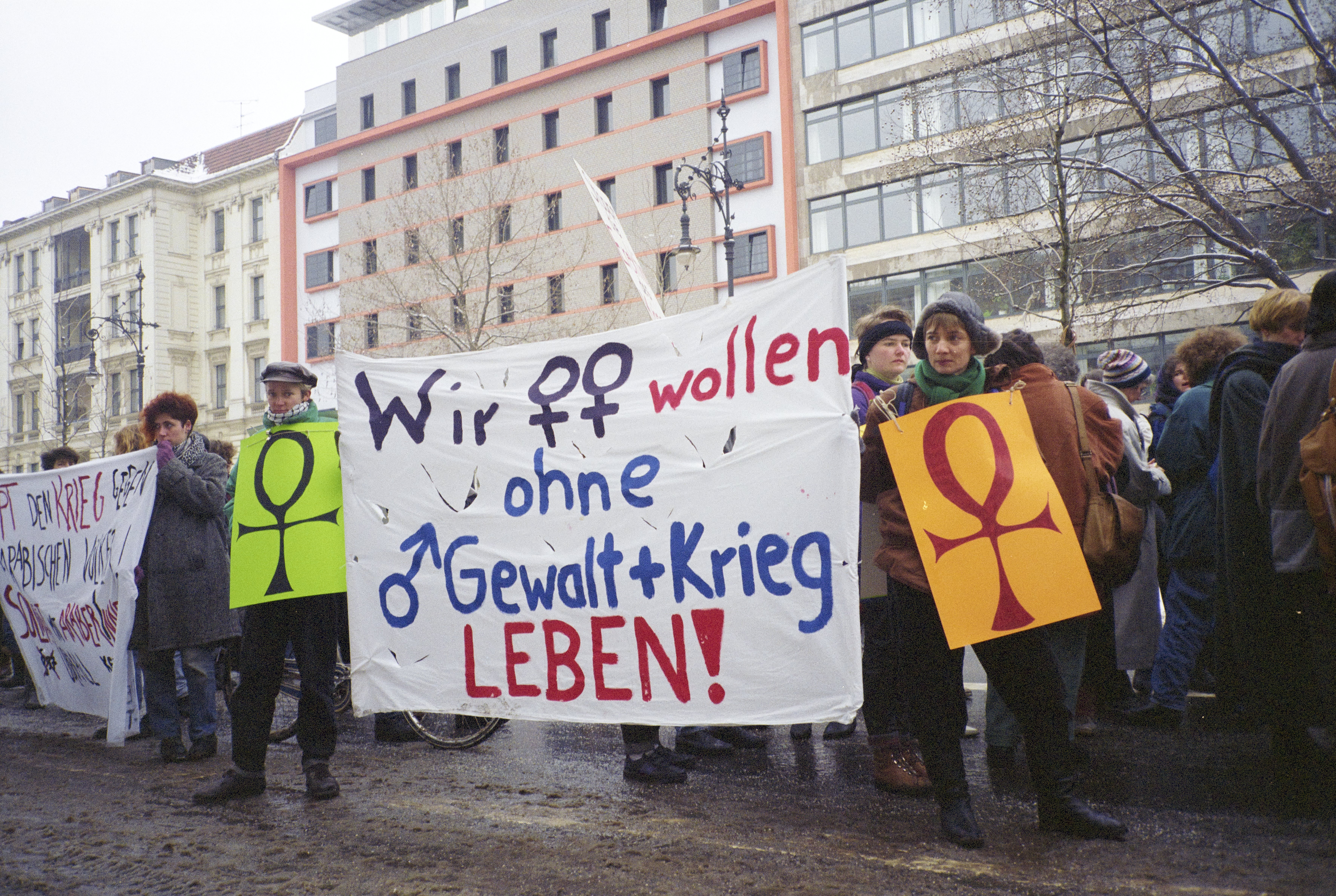 Frauendemonstration gegen Golfkrieg 1991 N18 (2023-09-18) (Schwules Museum RR-F)