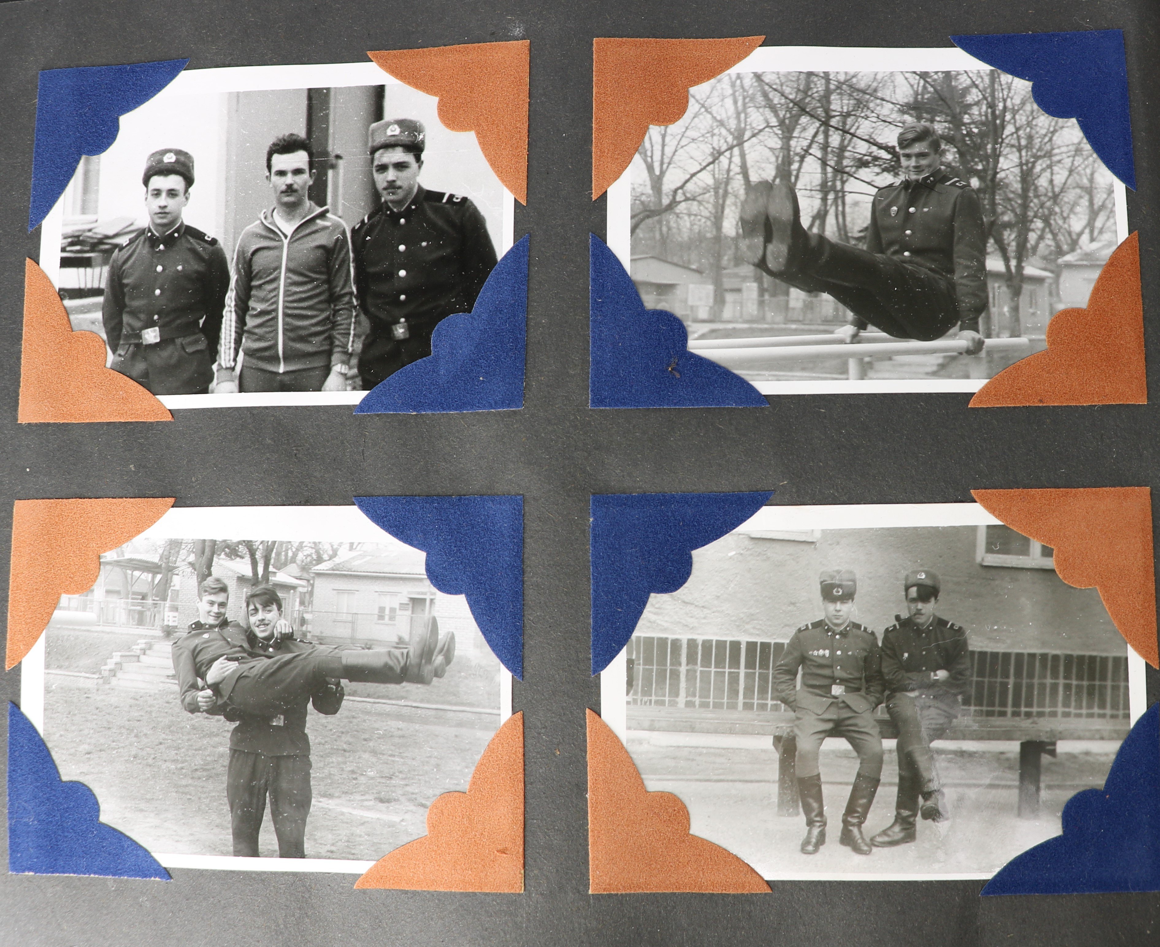 Fotoalbum "Gruppe der sowjetischen Streitkräfte in Deutschland" Seite 24 (Museum Berlin-Karlshorst CC BY-NC-SA)