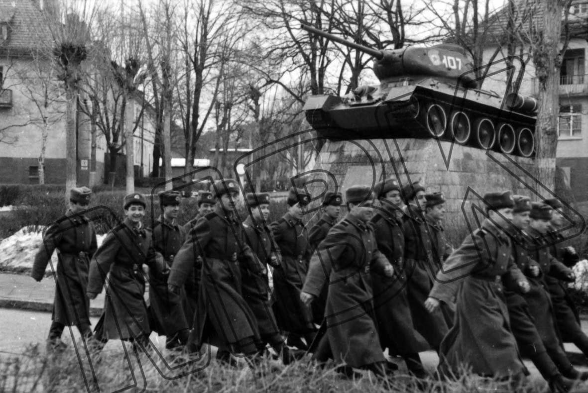 Fotografie: Soldaten des 197. Garde-Panzerregiments, Halberstadt, 9. Februar 1993 (Museum Berlin-Karlshorst RR-P)