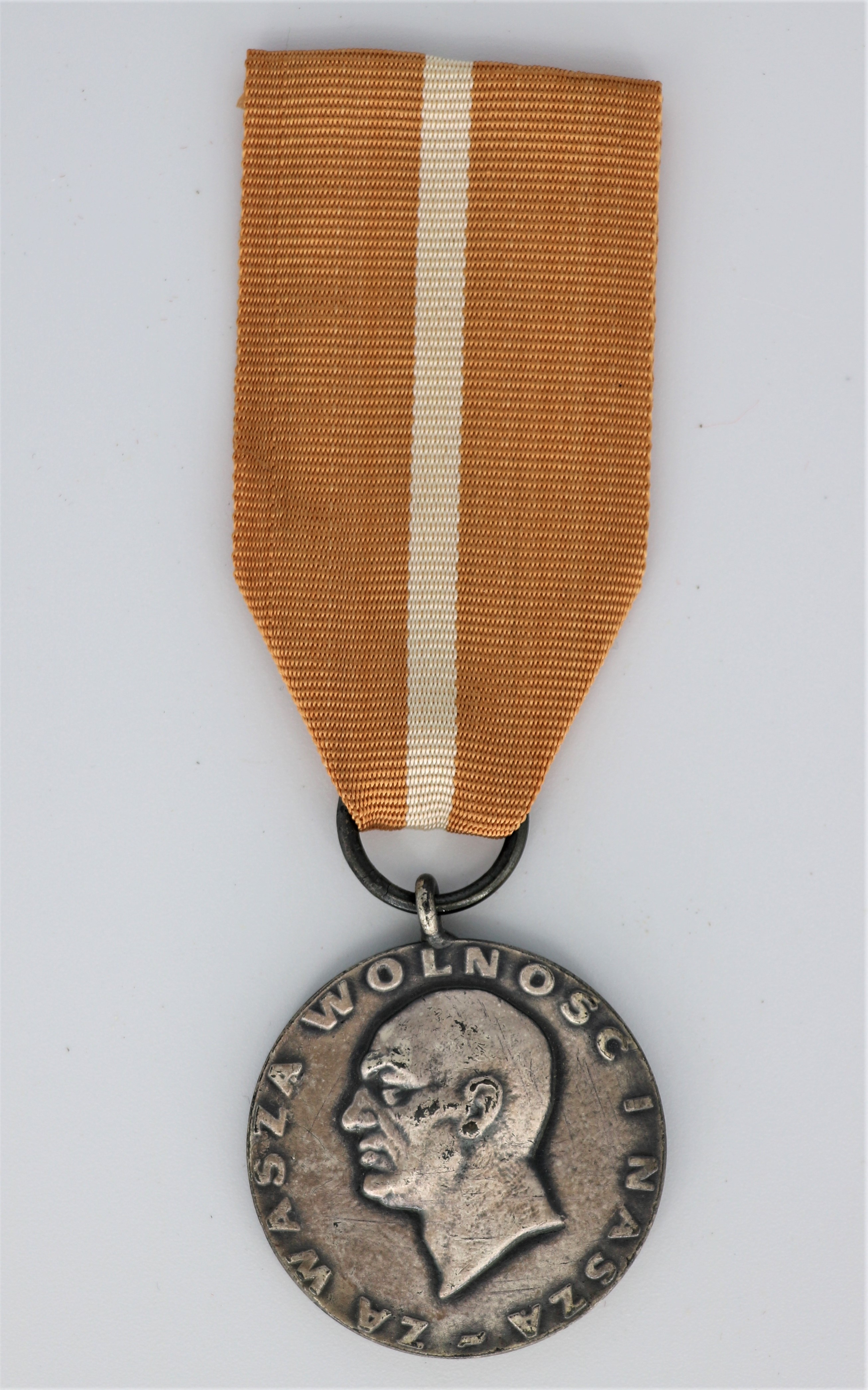 Medaille: Für Eure und unsere Freiheit, polnisch (Museum Berlin-Karlshorst CC BY-NC-SA)
