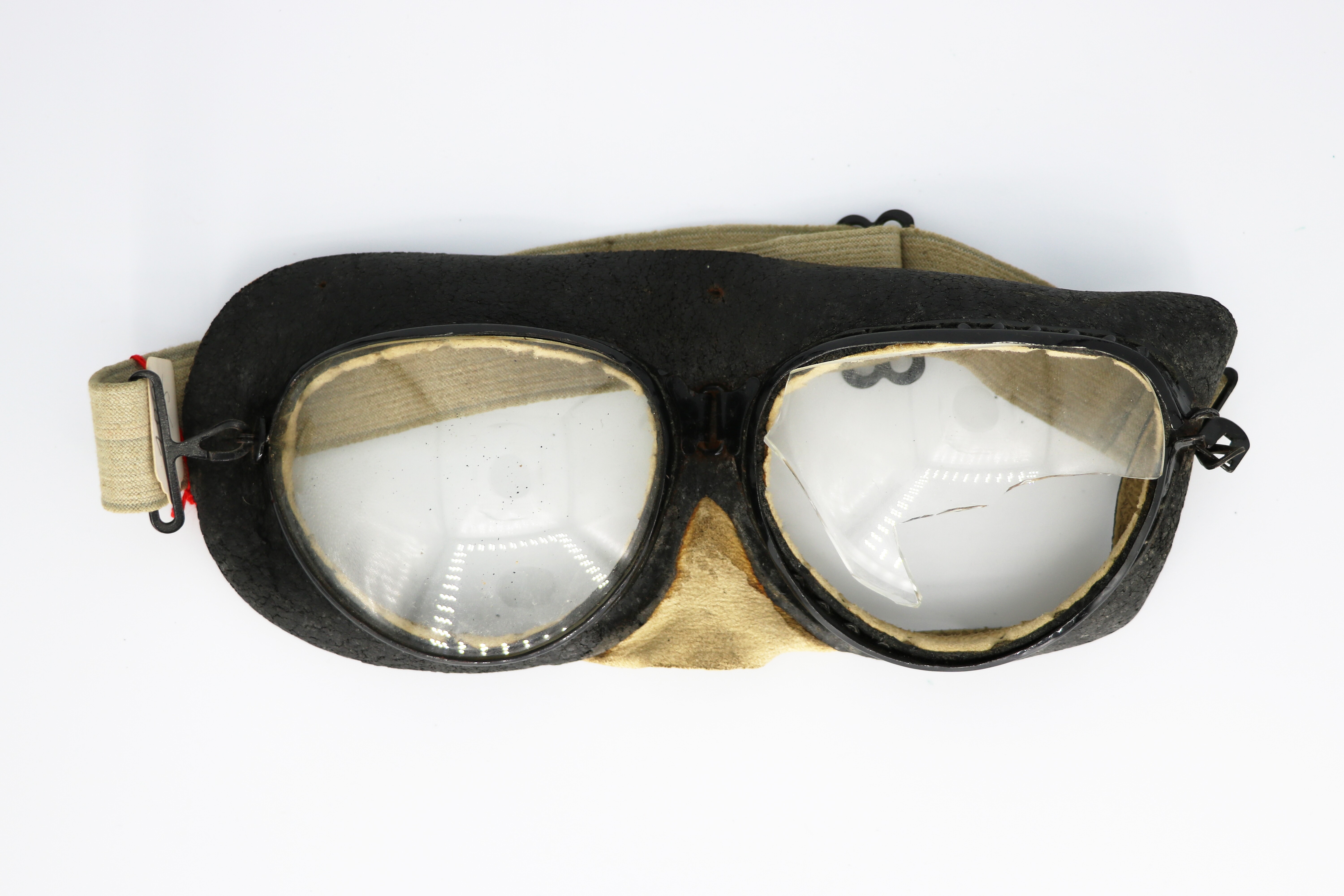 Fliegerbrille des Helden der Sowjetunion, Gardemajor Krapiwa, N. (Museum Berlin-Karlshorst CC BY-NC-SA)