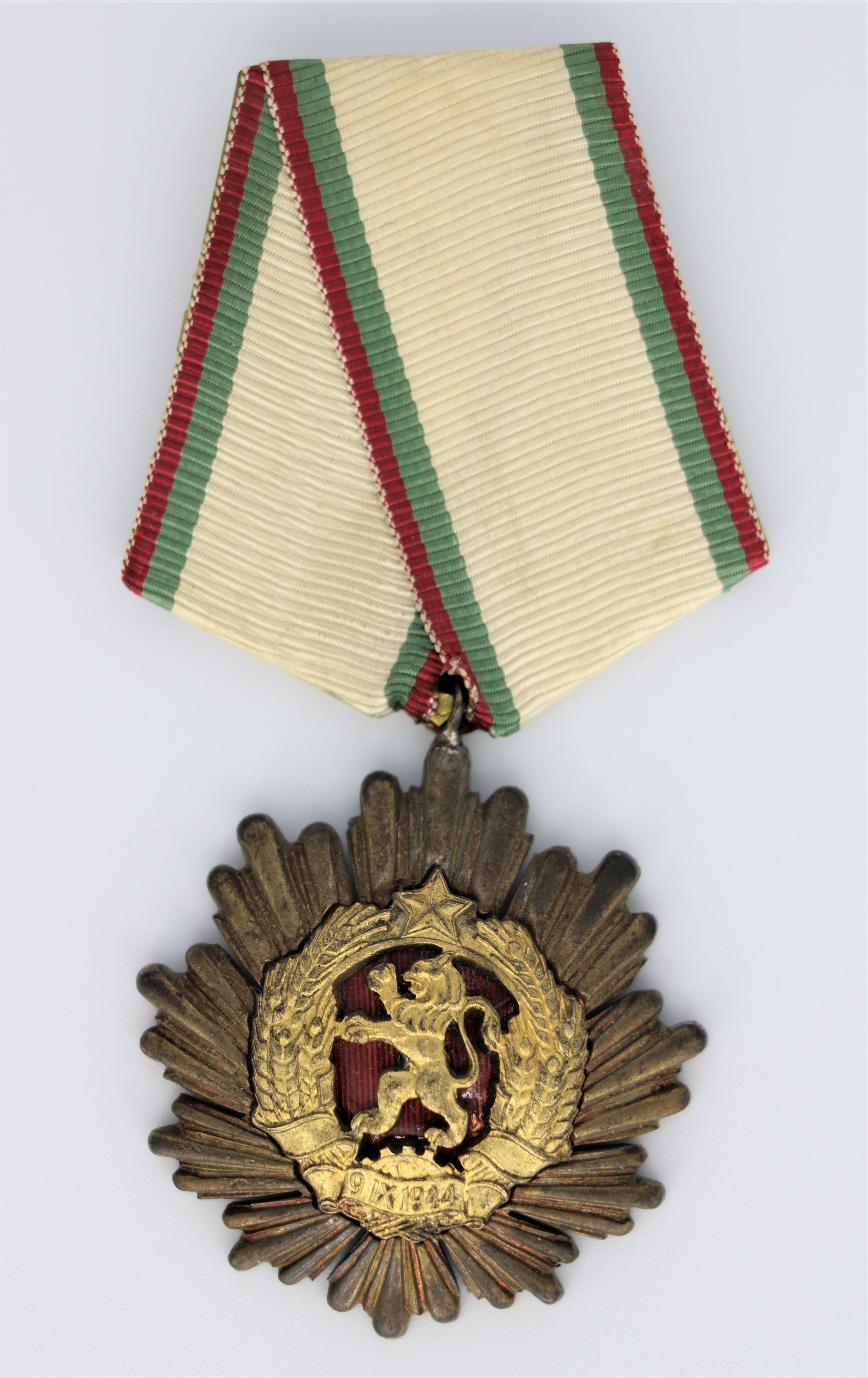 Orden der Volksrepublik Bulgarien Stufe 2, im Originaletui (Museum Berlin-Karlshorst CC BY-NC-SA)