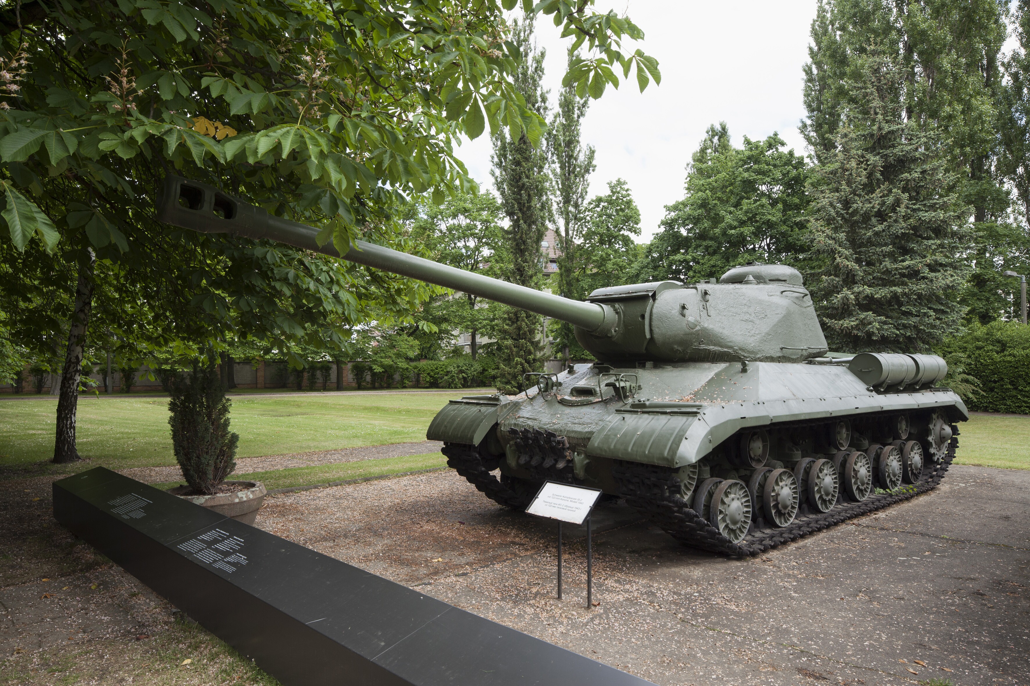 Panzer IS-2 (Deutsch-Russisches Museum Berlin-Karlshorst RR-P)